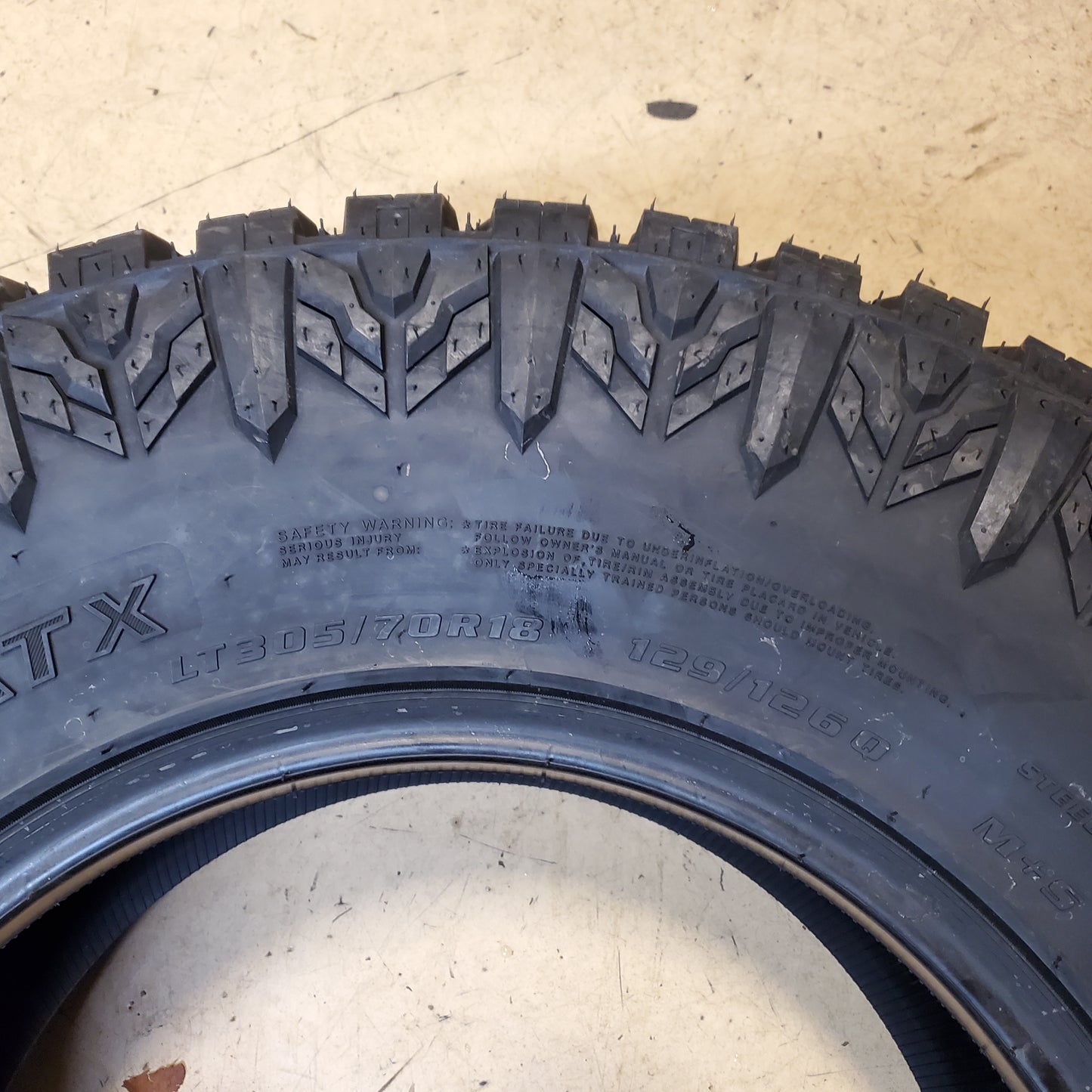 KANATI COMMANDANT ATX LT 305 70 18 129/126Q 12PLY ALL TERRAIN TIRE LCO1830570F