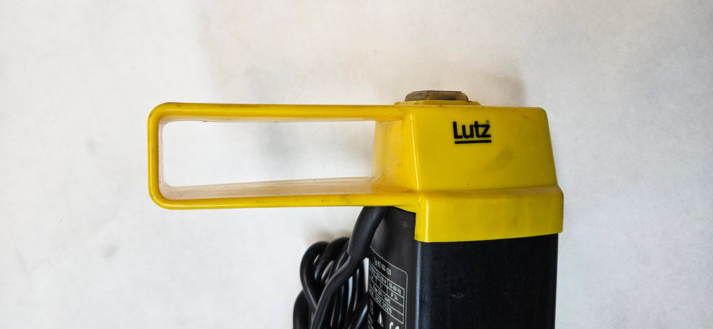 LUTZ B2 SERIES 100-120 V LAB PUMP SYSTEM 02031 010219 (TUBE IS BENT)