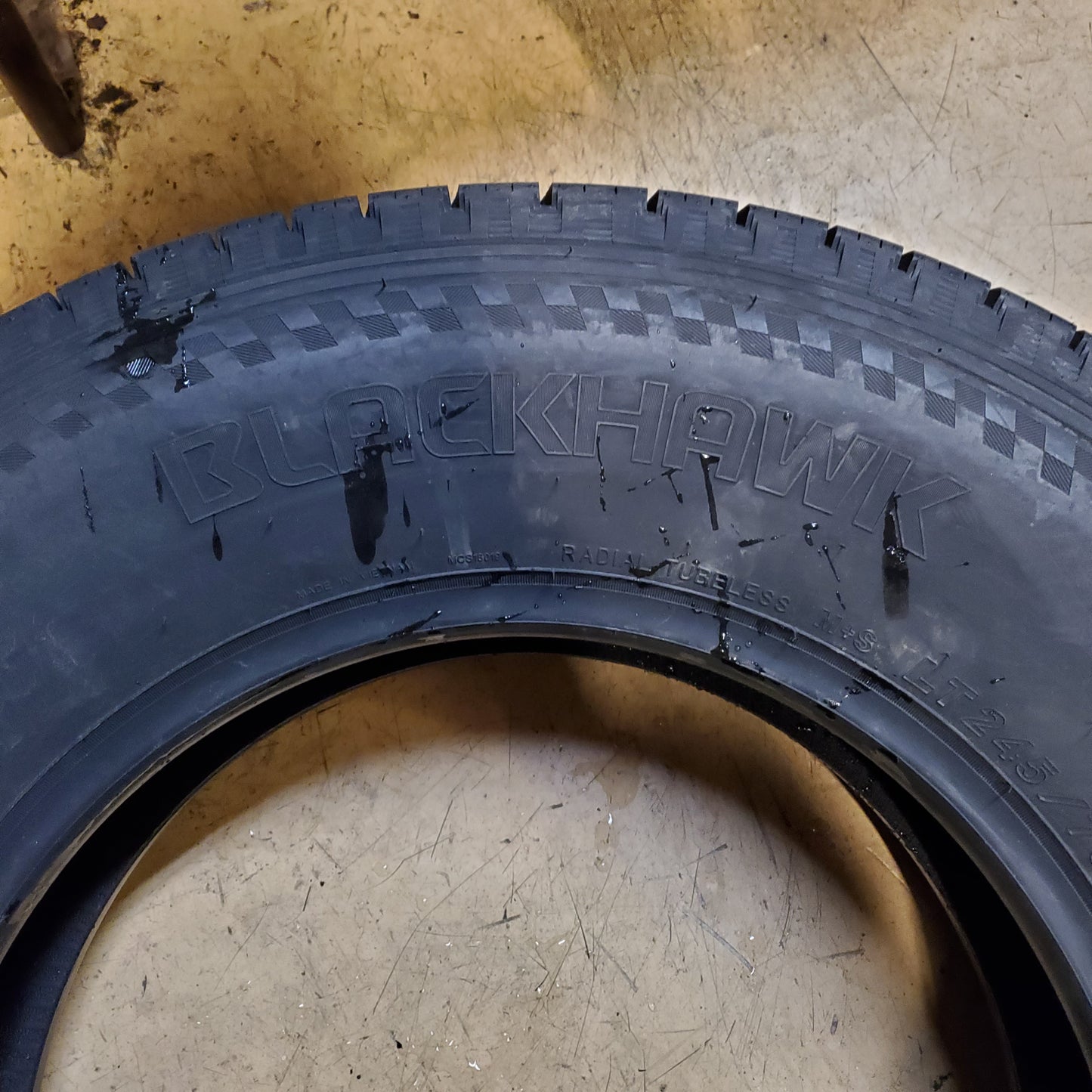 BLACKHAWK HISCEND-H HT01 LT 245 75 17 121/118S 10 PLY ALL SEASON TIRE 5545895V