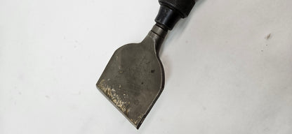 CENTRAL PNEUMATIC 42" LONG REACH AIR SCRAPER