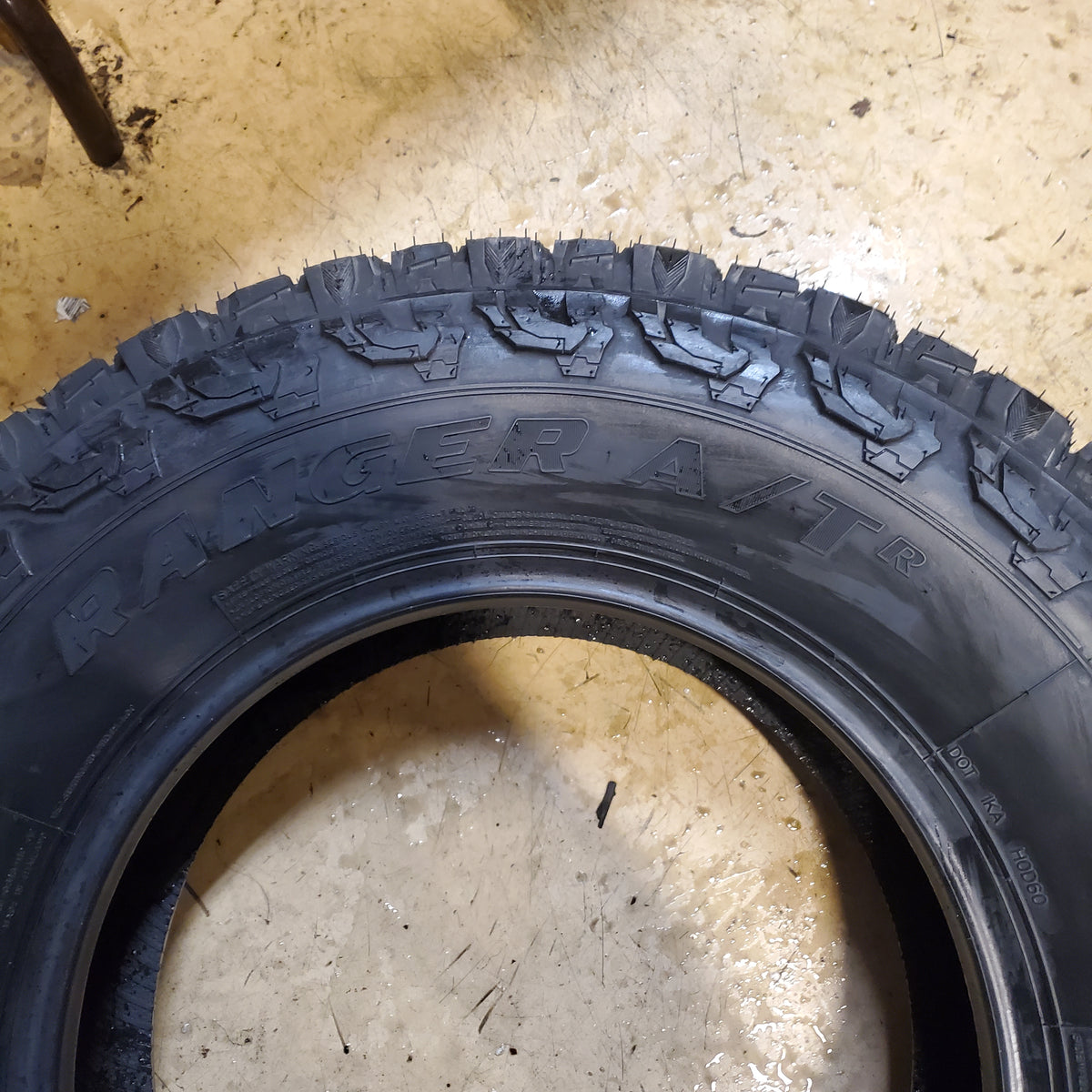NOS THUNDERER RANGER A/TR BSW P 245 75 16 111T ALL TERRAIN TIRE TH1703