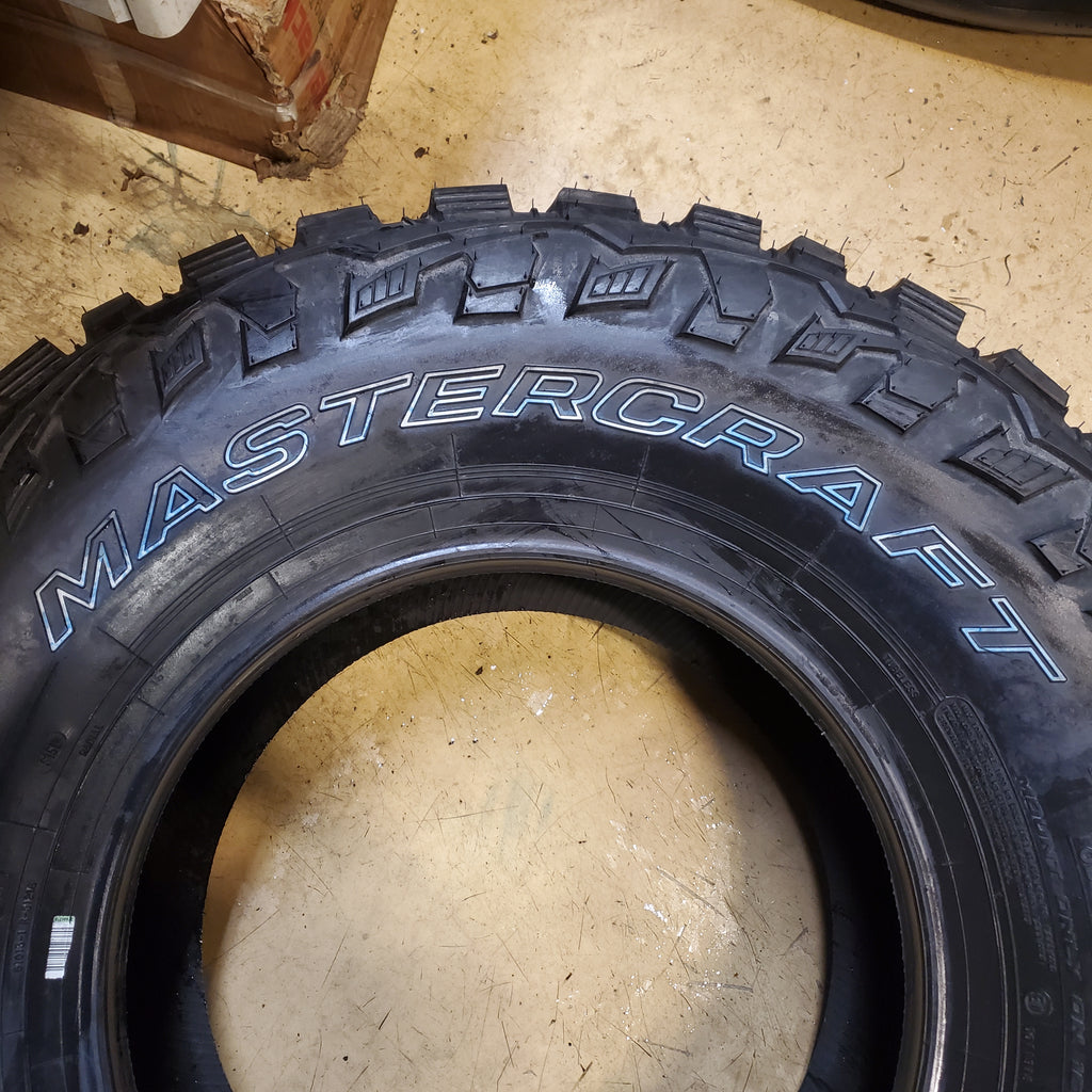 MASTERCRAFT COURSER MXT OWL LT 305 70 16 124/121Q 10 PLY MUD TIRE 175066009
