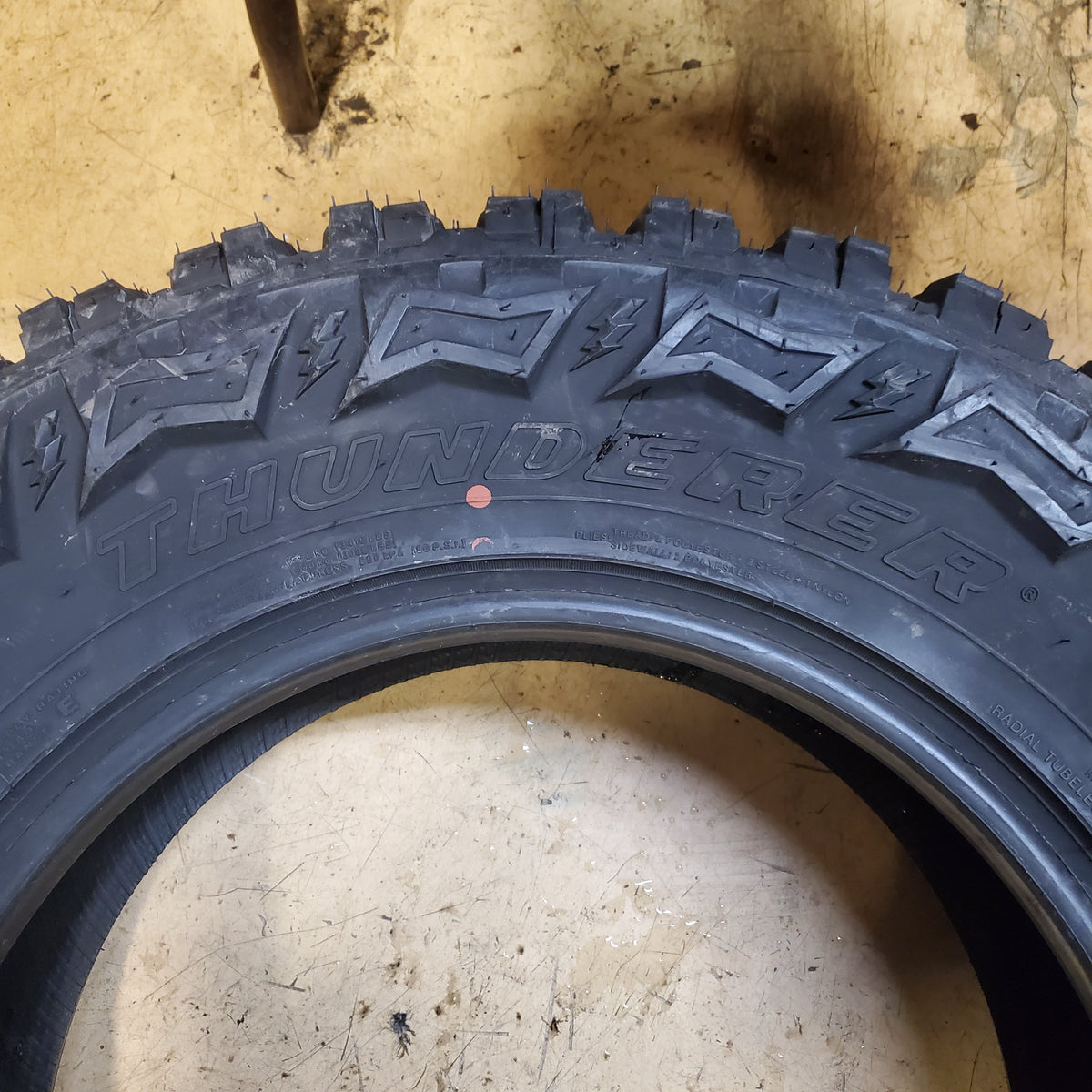 THUNDERER TRAC GRIP M/T R408 BSW LT 275 65 18 123/120Q 10PLY MUD TIRE TH2492