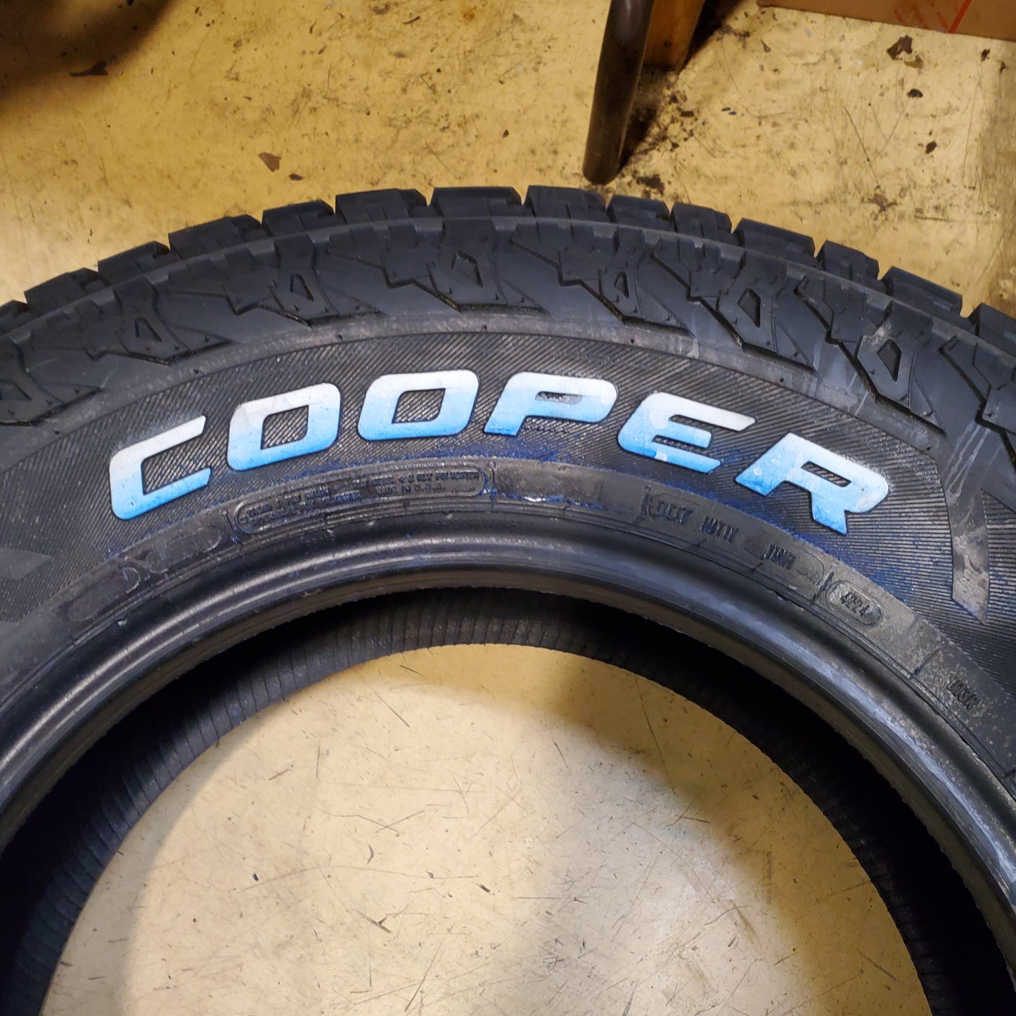 COOPER DISCOVERER ROAD+TRAIL RT RWL P 265 70 17 115T TIRE 171290050