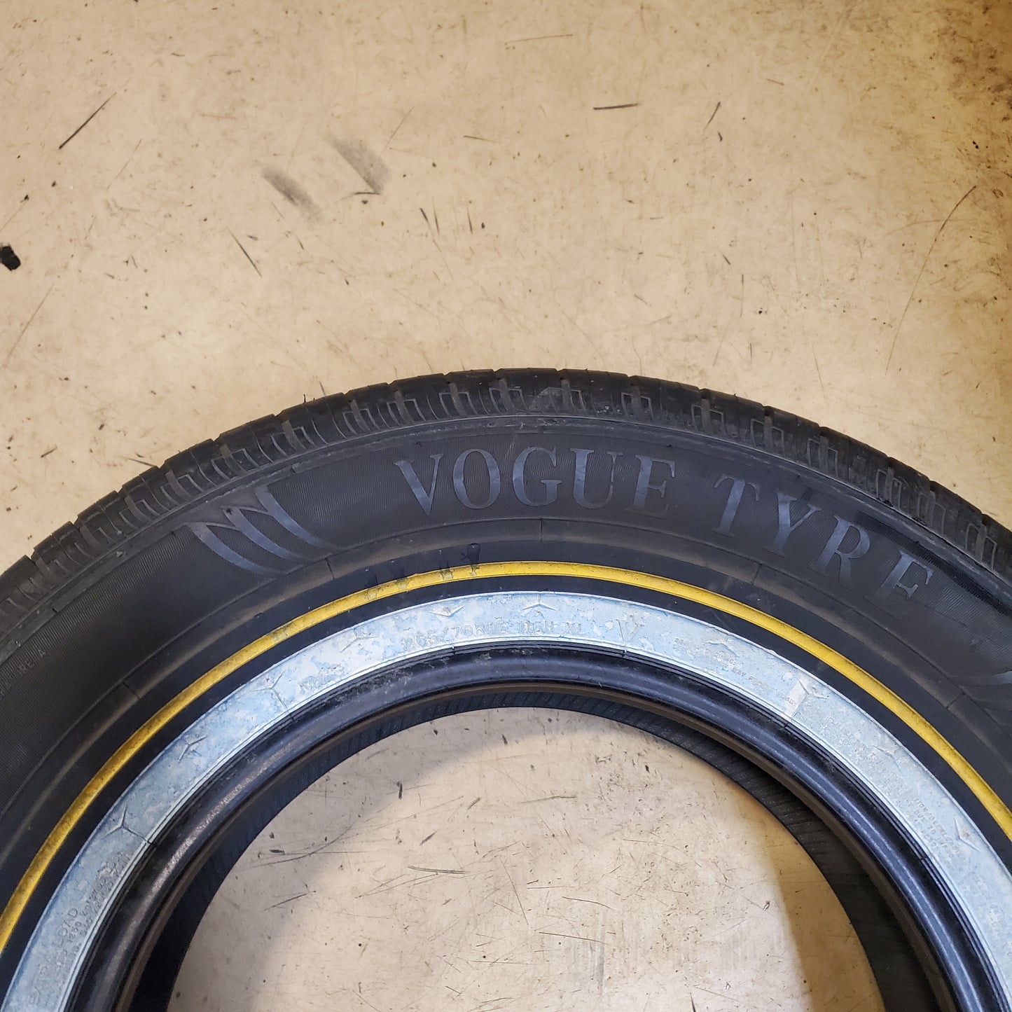 VOGUE CUSTOM BUILT RADIAL SCT2 WG P 265 70 17 116H XL ALL SEASON TIRE 3213175
