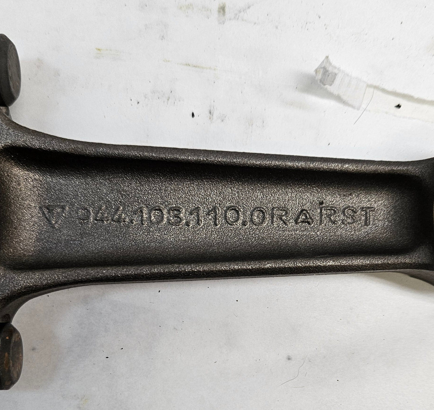 PORSCHE 944 928 S4 1983-1991 OEM PISTON CONNECTING ROD 944.103.110.0RARST
