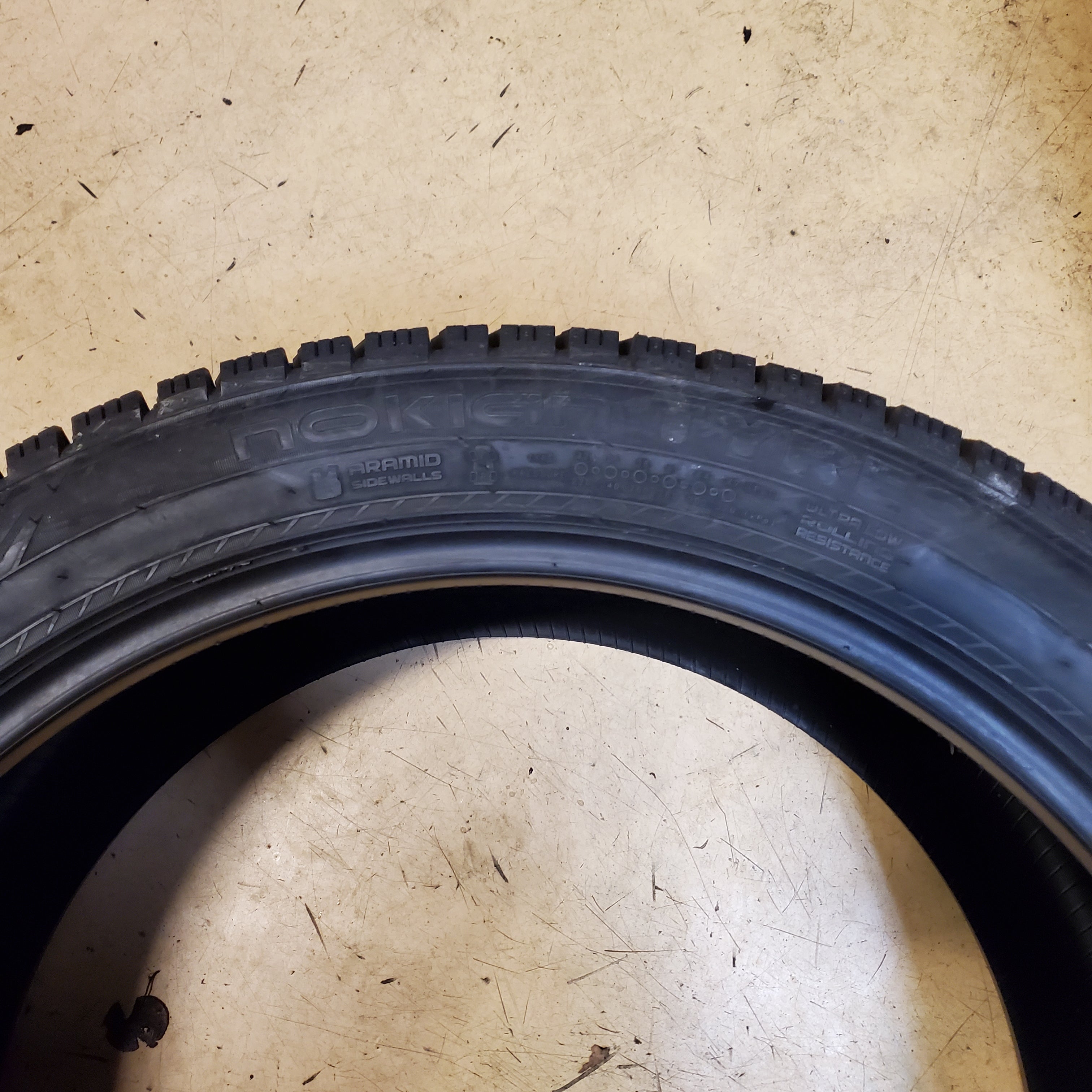 4 NOKIAN HAKKAPELIITTA R5 SUV BSW P 285 40 22 110T XL WINTER EV TIRE T432266