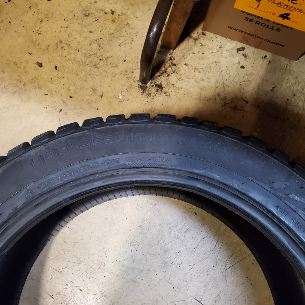NOS NOKIAN HAKKAPELIITTA 9 SUV STUDDED BSW P 265 45 20 108T XL TS32268
