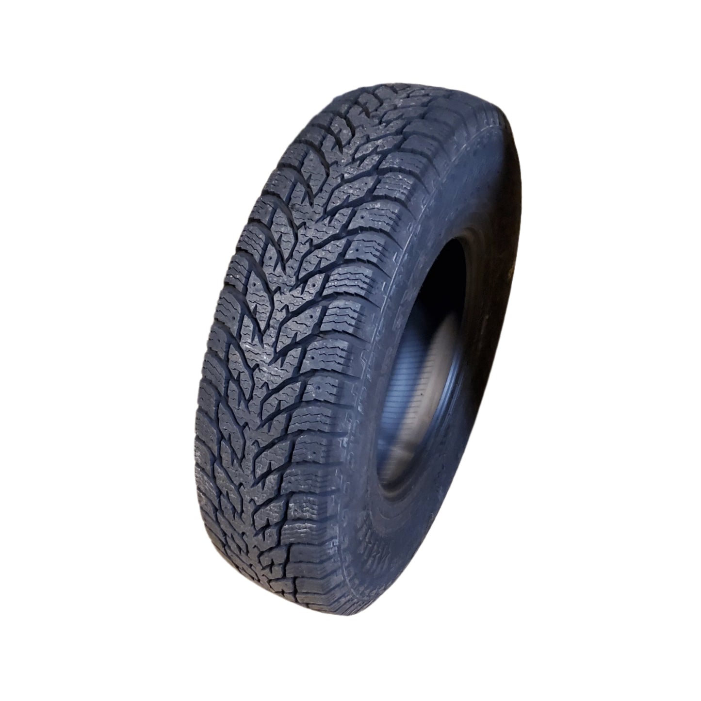 2 NOKIAN HAKKAPELIITTA LT 3 BSW LT 235 85 16 120/116Q 10 PLY WINTER TIRE T430947