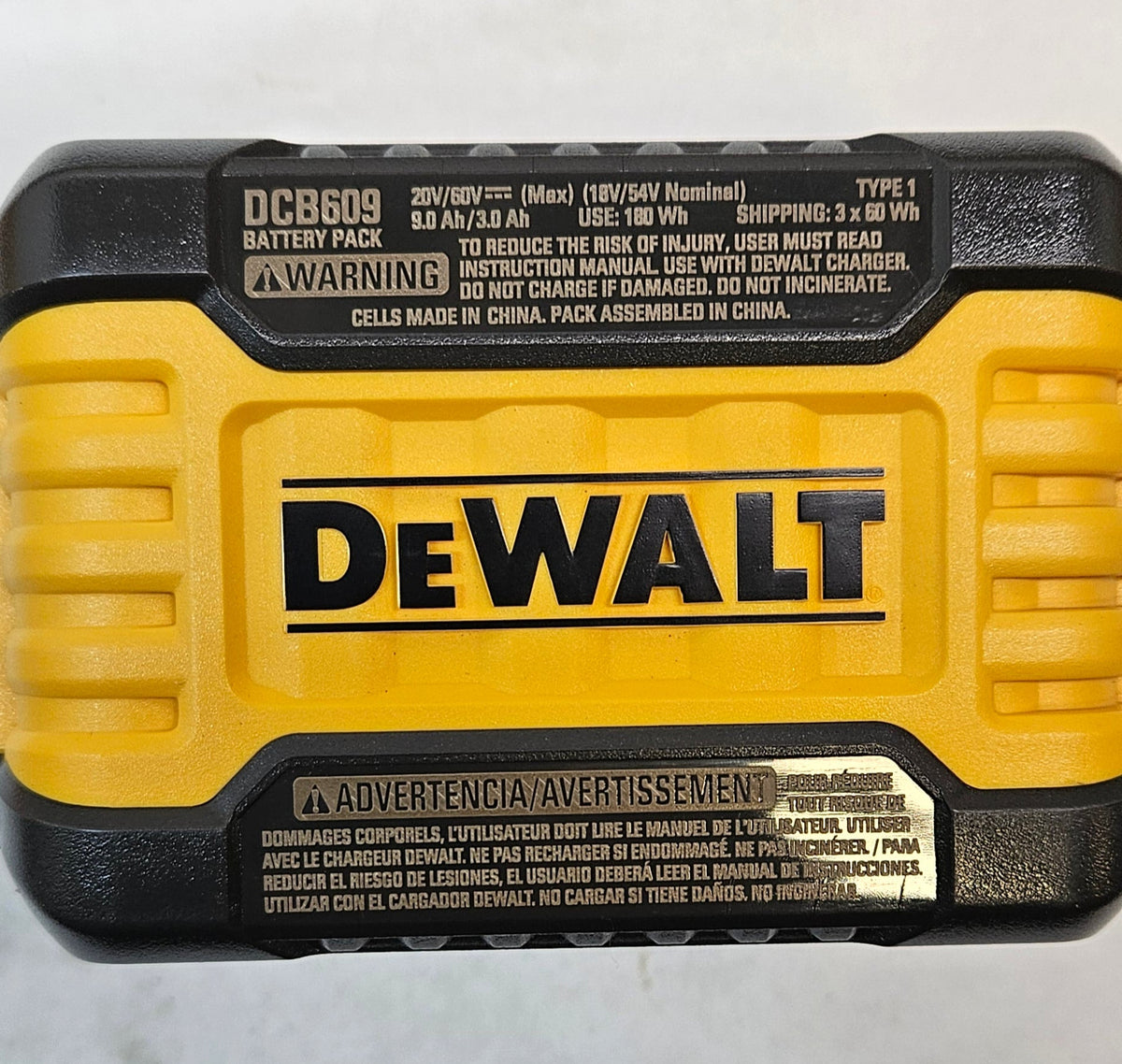 DEWALT 60V MAX CHIPPING HAMMER KIT 22 LB. CORDLESS SDS MAX DCH892X1