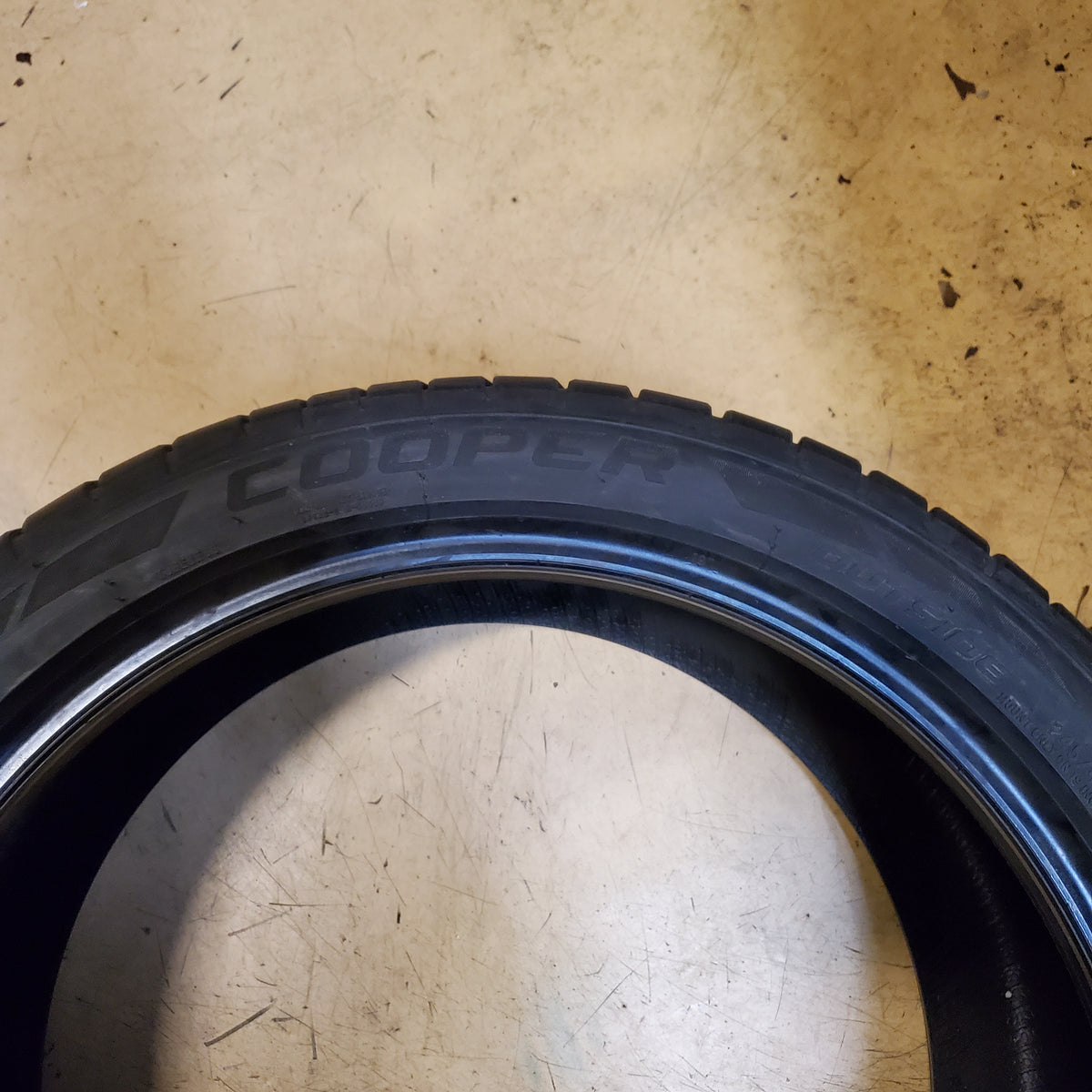 2 COOPER ZEON RS3-G1 BSW P 245 40 19 94Y ALL SEASON TIRE 90000035956
