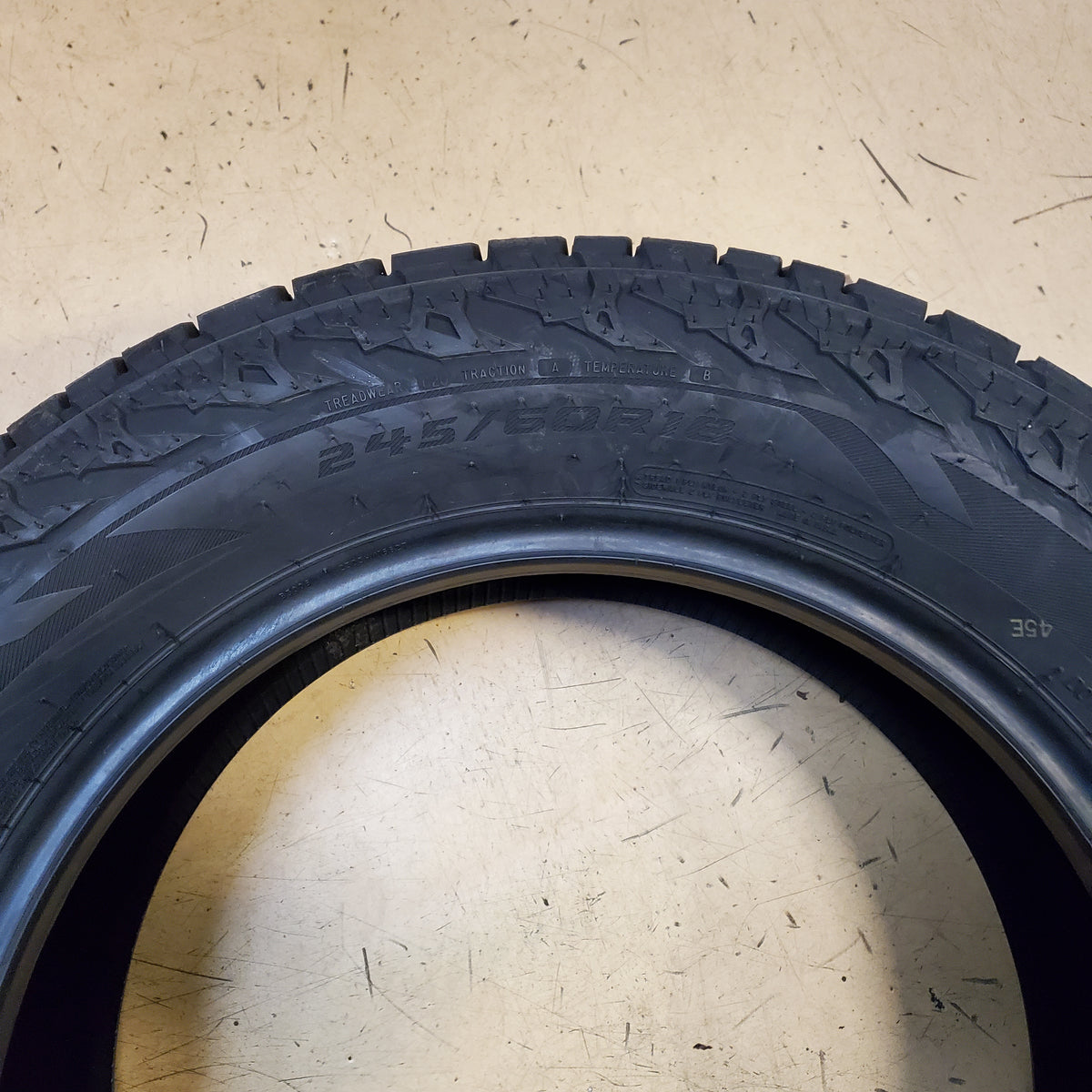 2 COOPER DISCOVERER ROAD+TRAIL AT BSW P 245 60 18 105H ALL TERR. TIRES 171273049