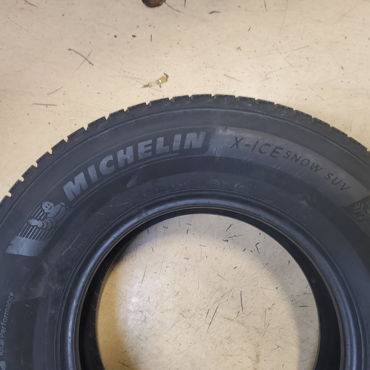 4 MICHELIN X-ICE SNOW SUV BSW P 265 70 16 112T WINTER TIRE 45827