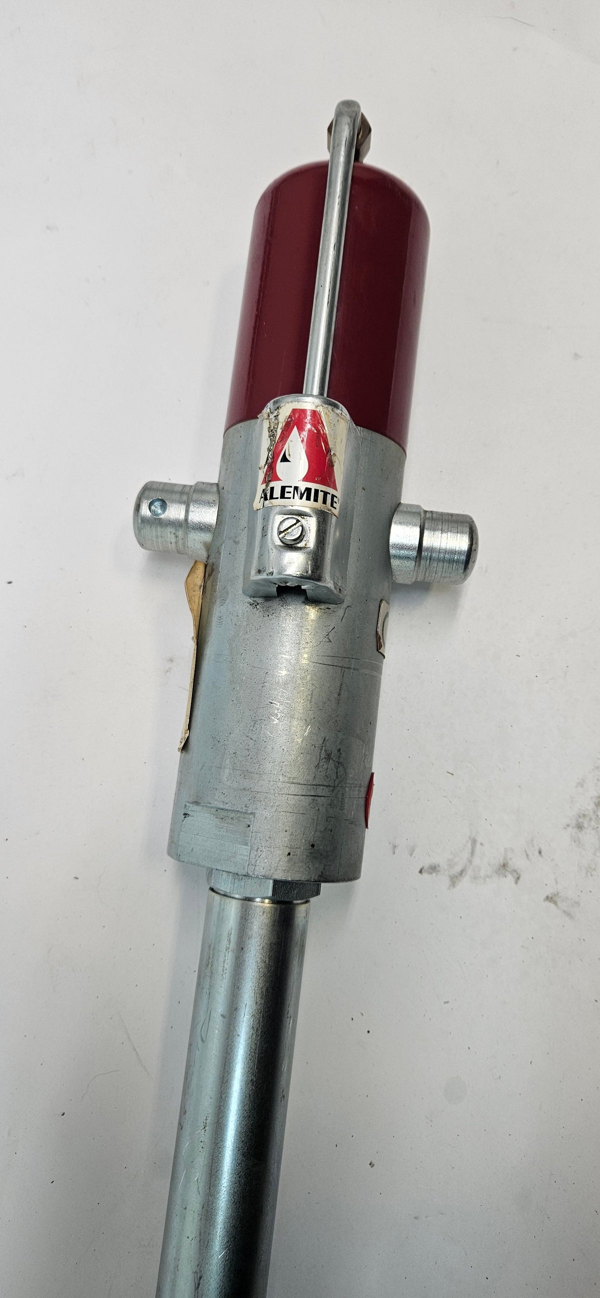 ALEMITE HIGH-PRESSURE STRIPPED PUMP WITH 50:1 RATIO AND 120 LBS/50 KG CONTAINER SIZE - 331380-A5