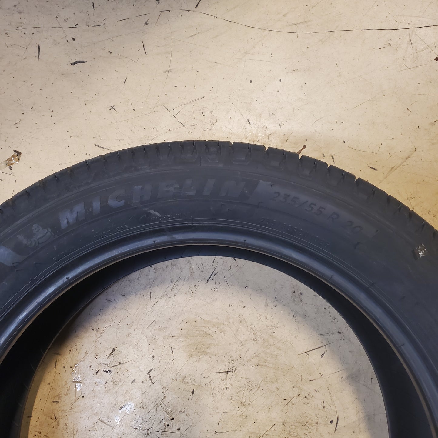 2 MICHELIN DEFENDER 2 BSW P 235 55 20 102H ALL SEASON TIRE 50833