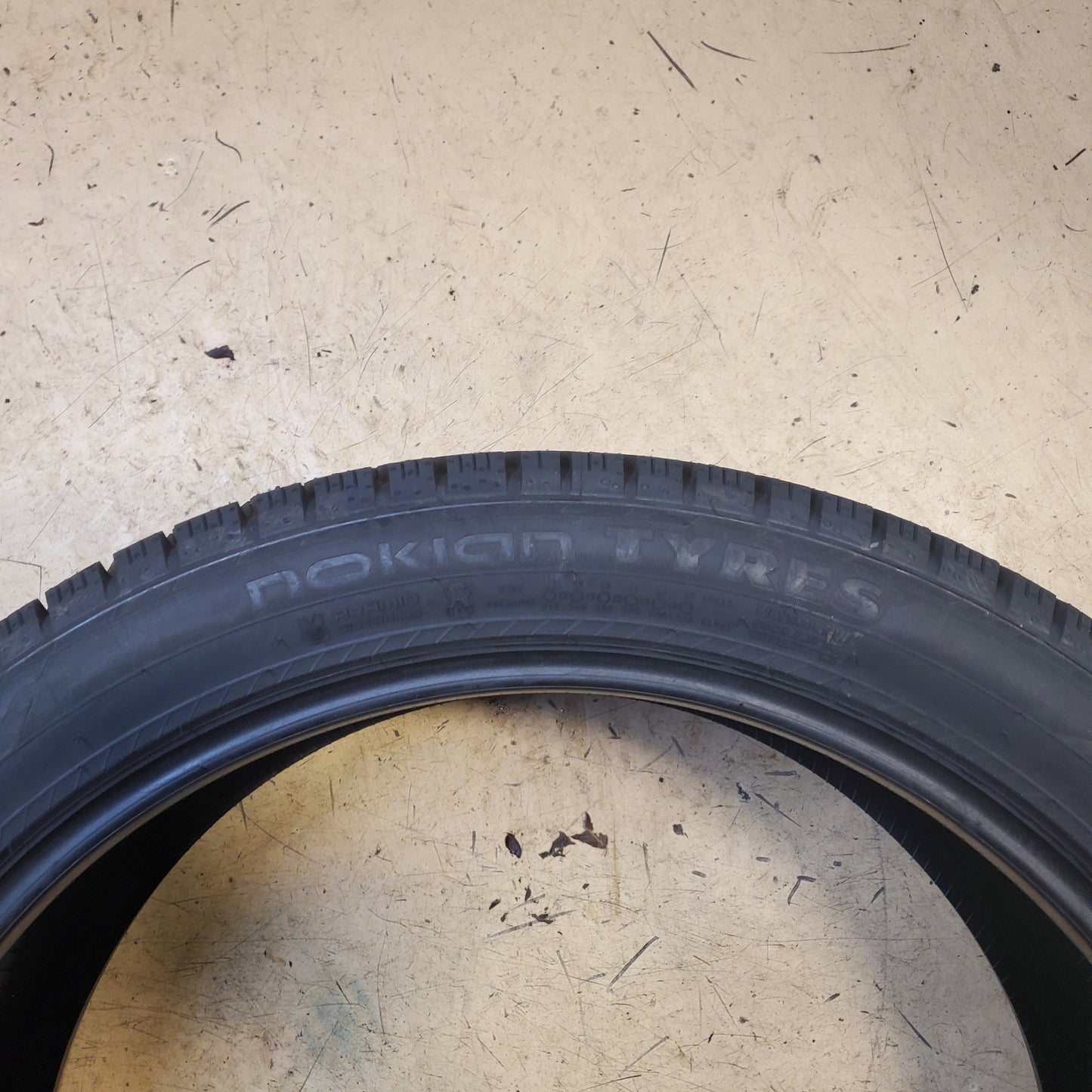 4 NOKIAN HAKKAPELIITTA R5 SUV BSW P 275 40 22 107T XL WINTER TIRE ‎T432760