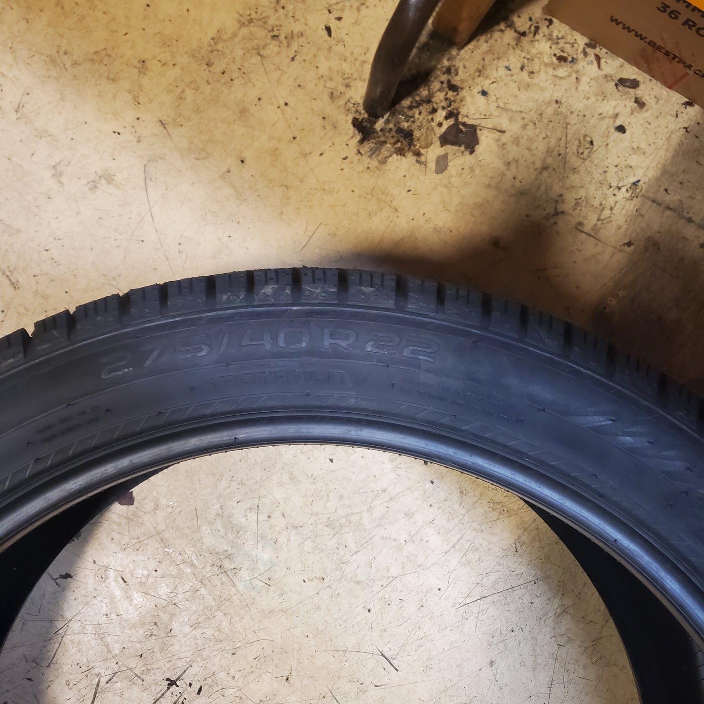 4 NOKIAN HAKKAPELIITTA R5 SUV BSW P 275 40 22 107T XL WINTER TIRE ‎T432760