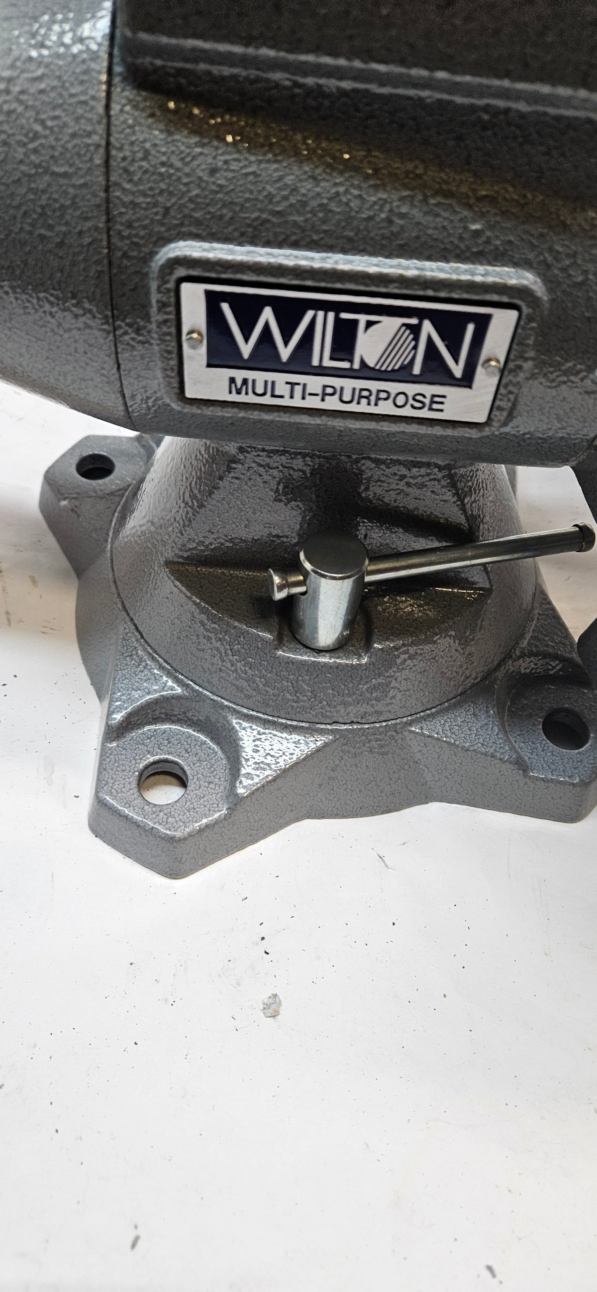 WILTON 6-1/2" MULTI PURPOSE BENCH VISE MODEL 650P 28845