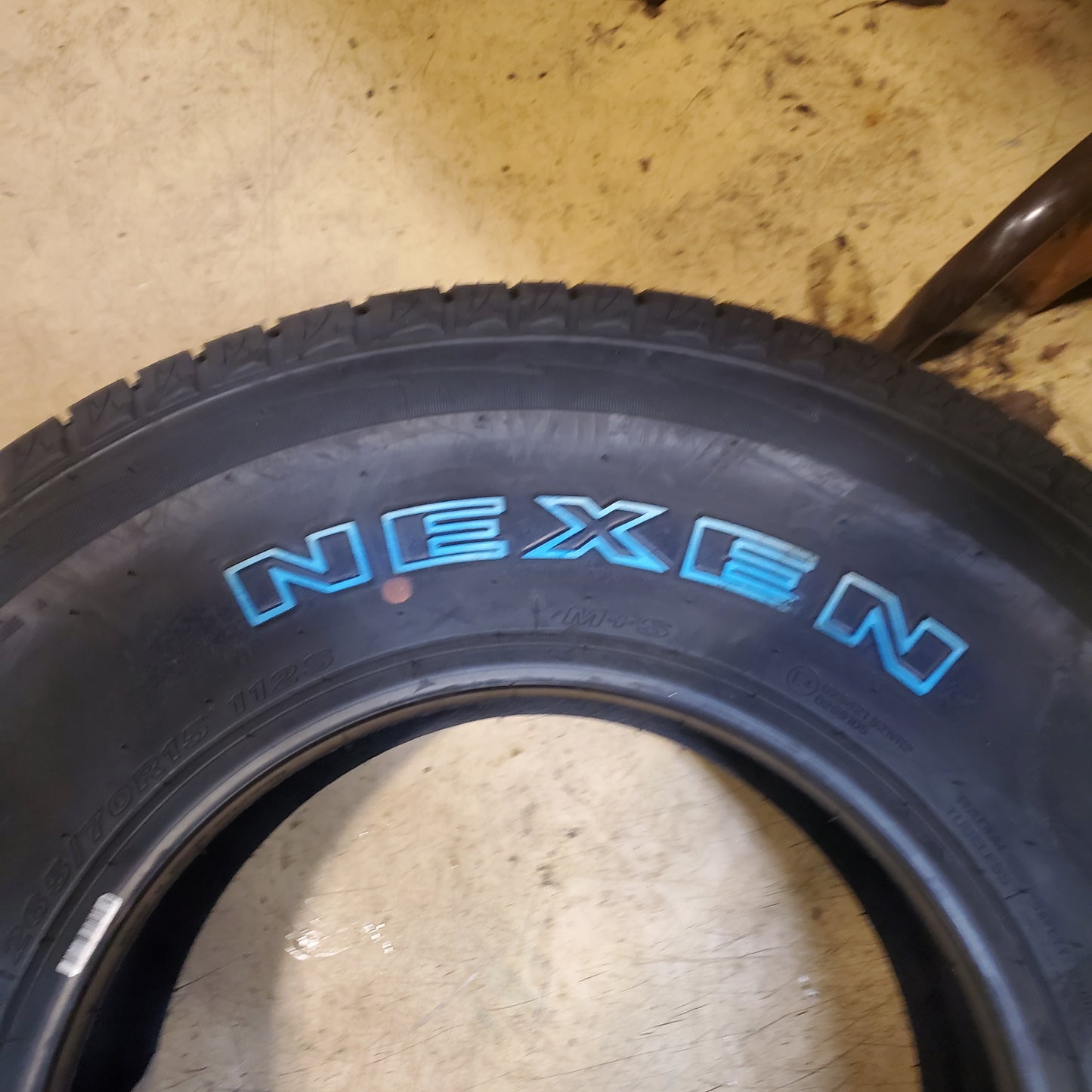 2 NEXEN ROADIAN HTX RH5 RWL P 265 70 15 112S HIGHWAY TERRAIN TIRE 13132NXK
