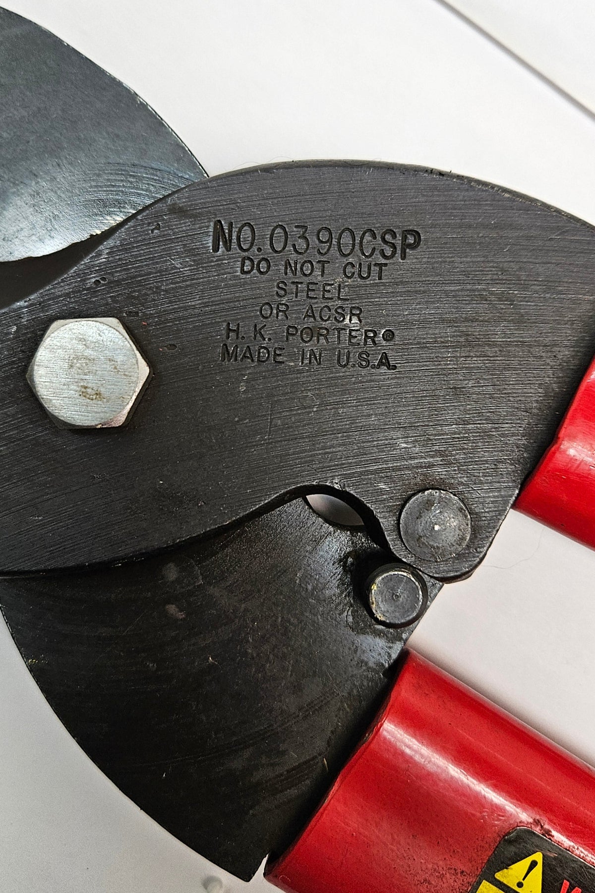 CRESCENT HK PORTER 0390CSP COMMUNICATIONS CABLE CUTTER, SHEAR-CUT, STEEL HANDLE, RUBBER GRIP, 37" (ITEM A)