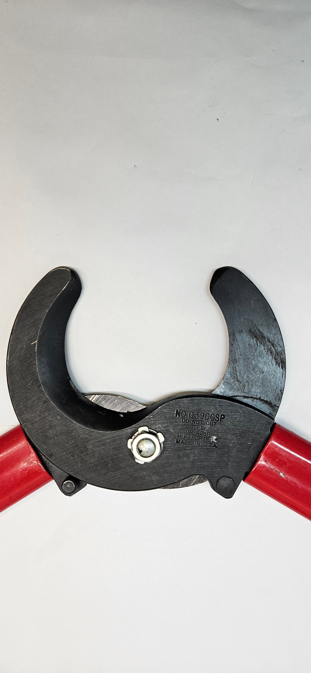 CRESCENT HK PORTER 0390CSP COMMUNICATIONS CABLE CUTTER, SHEAR-CUT, STEEL HANDLE, RUBBER GRIP, 37" (ITEM A)