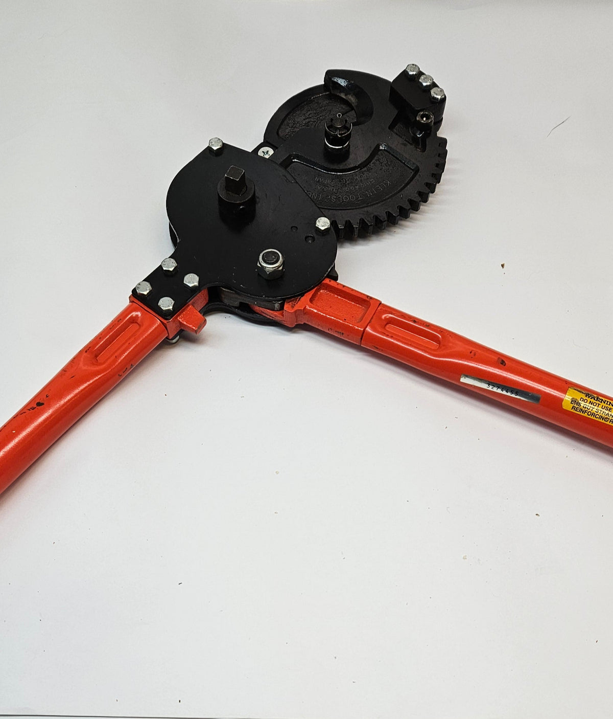 KLEIN TOOLS 63700 HEAVY DUTY RATCHETING CABLE CUTTER, CUTS STEEL AND ACSR, 36" LONG (ITEM A)