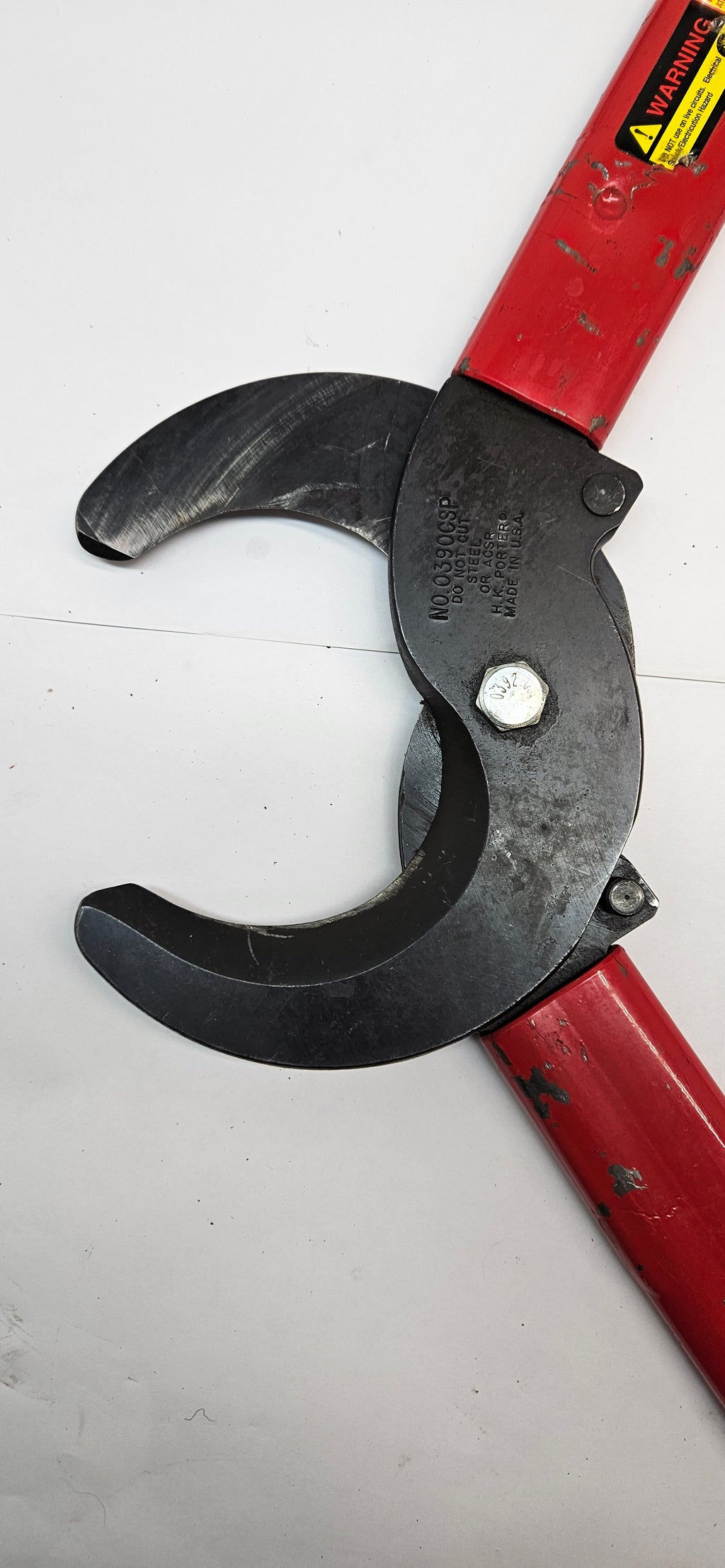 CRESCENT HK PORTER 0390CSP COMMUNICATIONS CABLE CUTTER, SHEAR-CUT, STEEL HANDLE, RUBBER GRIP, 37" (ITEM B)