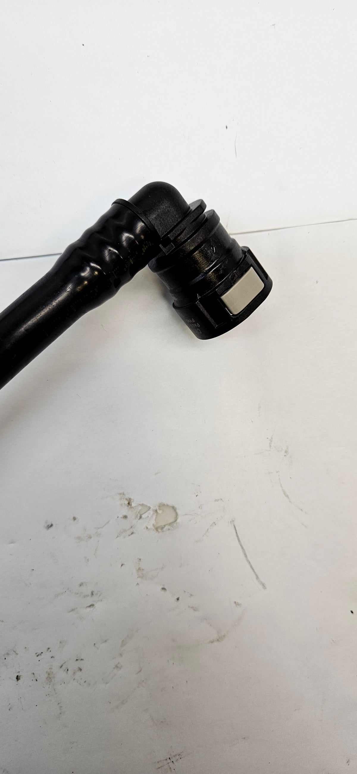FUEL TANK VENT VALVE - PORSCHE (997-201-253-04) 2005-2012 PORSCHE - 99720125304