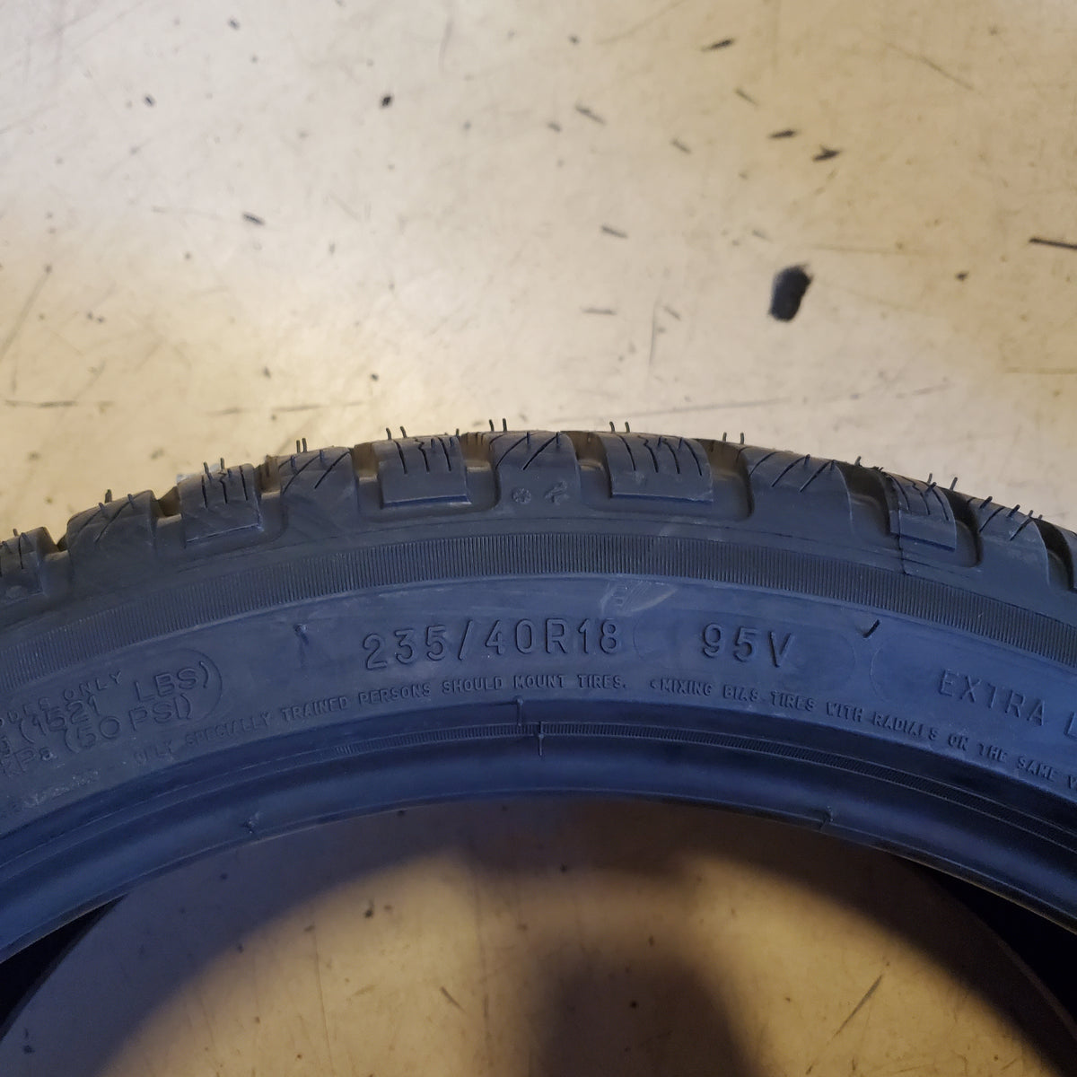 NOS MICHELIN PILOT ALPIN PA4 BMW BSW P 235 40 18 95V XL WINTER TIRE 78197