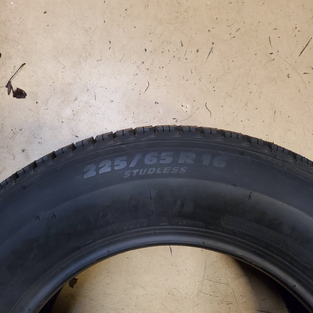 NOS MICHELIN X-ICE XI3 BSW P 225 65 16 100T WINTER TIRE 23816