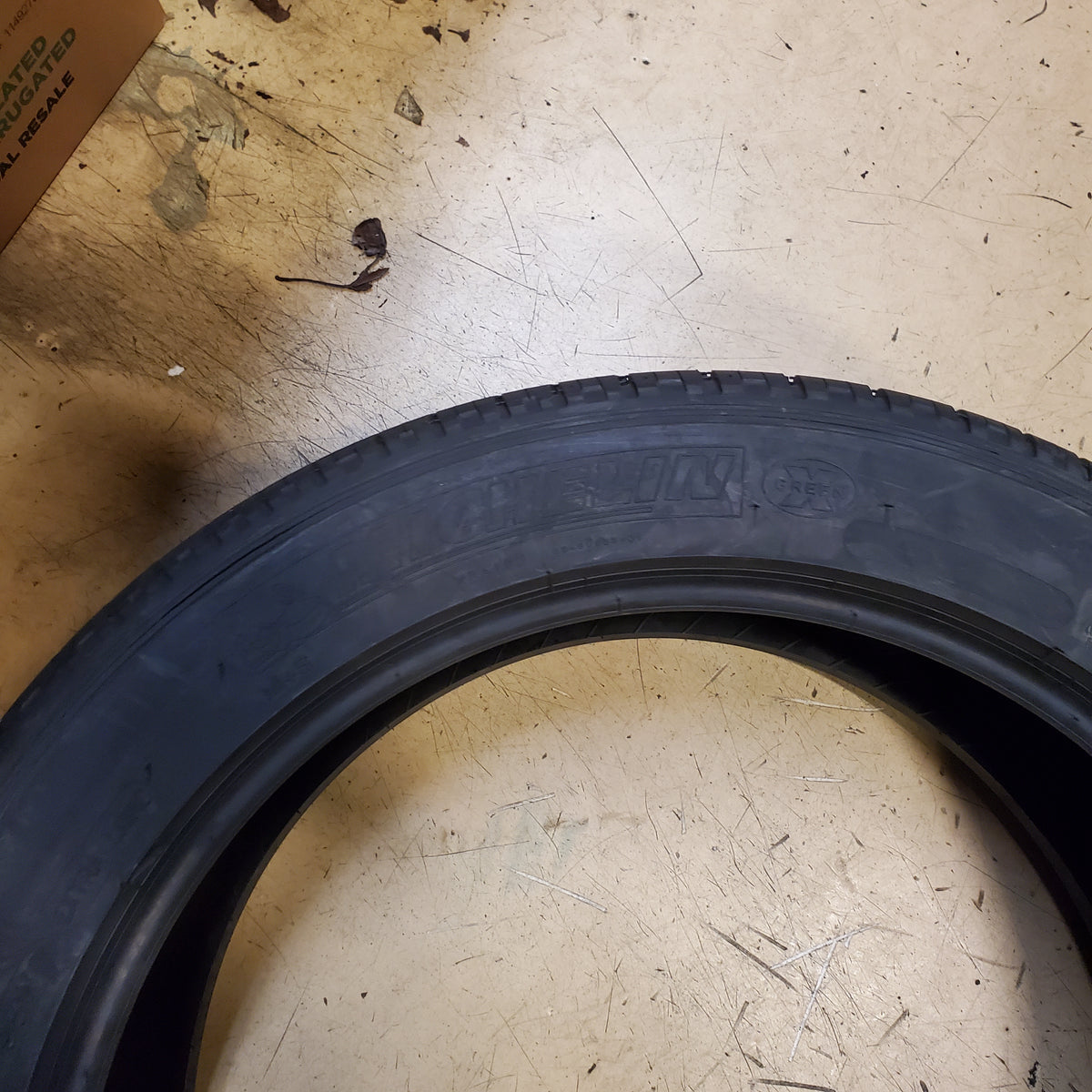 MICHELIN PRIMACY MXM4 (T1) FOAM BSW P 235 45 18 98W ALL SEASON TIRE 07563
