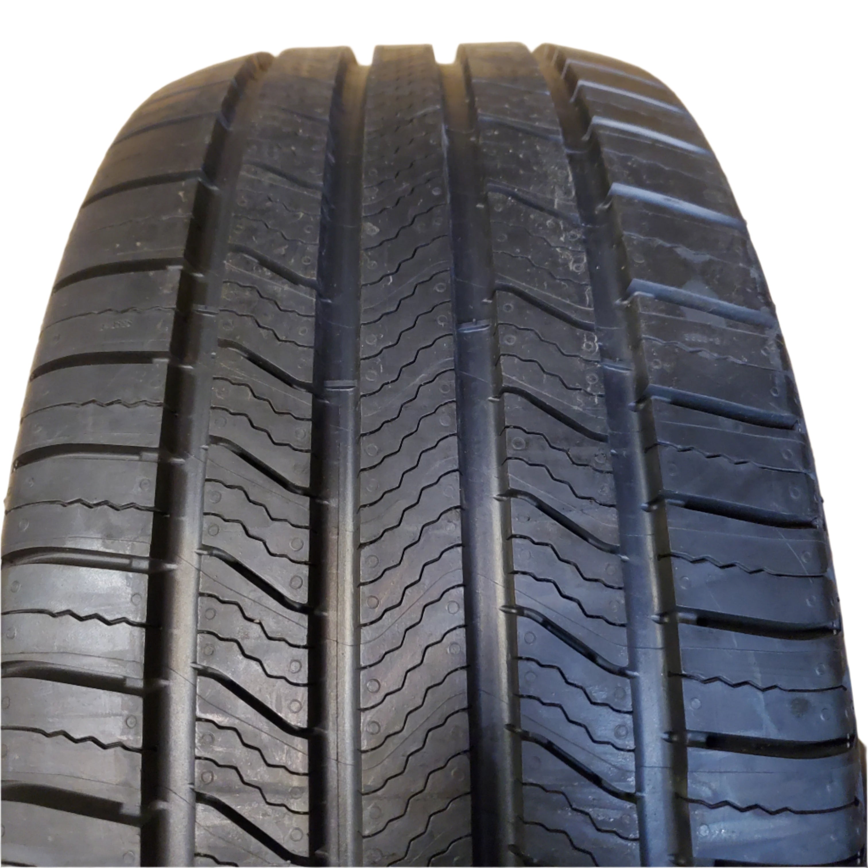 USED 10/32" MICHELIN DEFENDER 2 BSW P 235 45 18 98H XL TOURING TIRE 25781