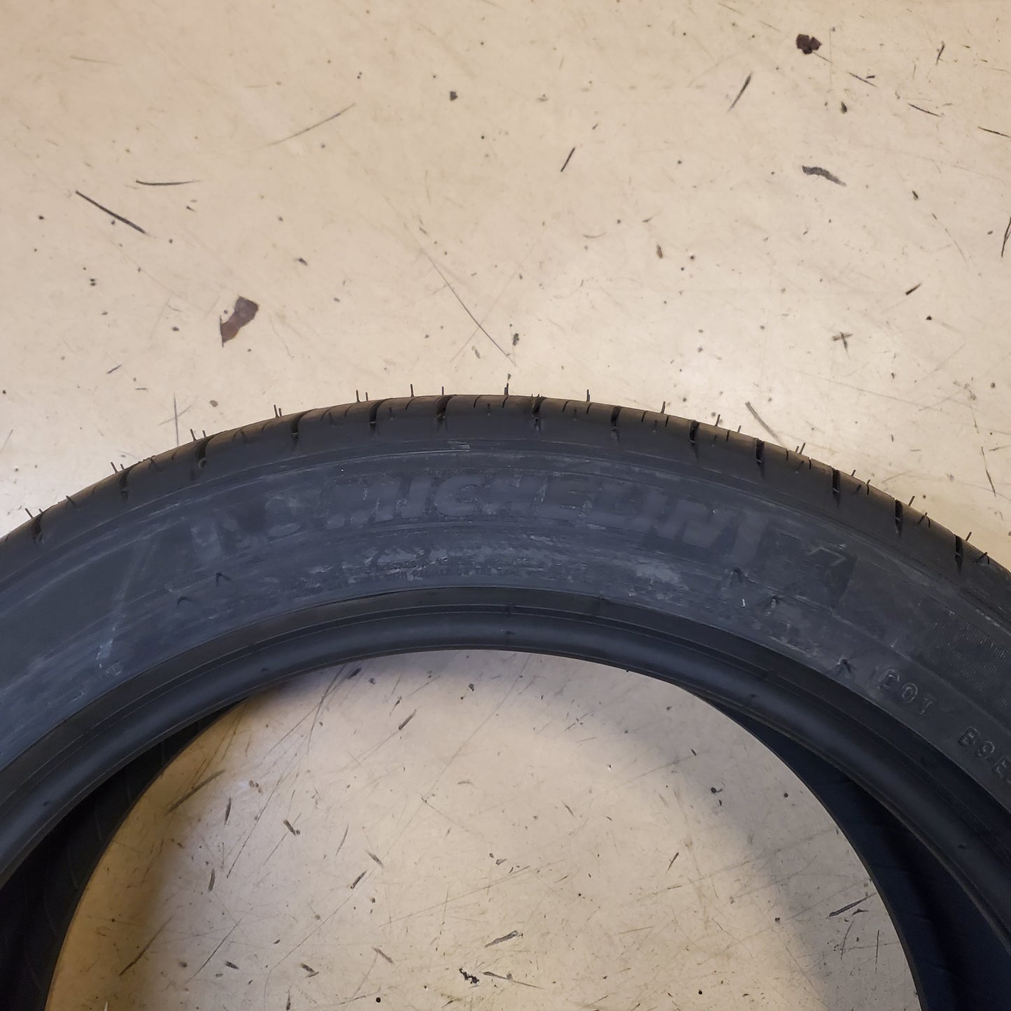 MICHELIN ENERGY SAVER A/S BSW P 235 45 18 94V ALL SEASON TIRE 64561