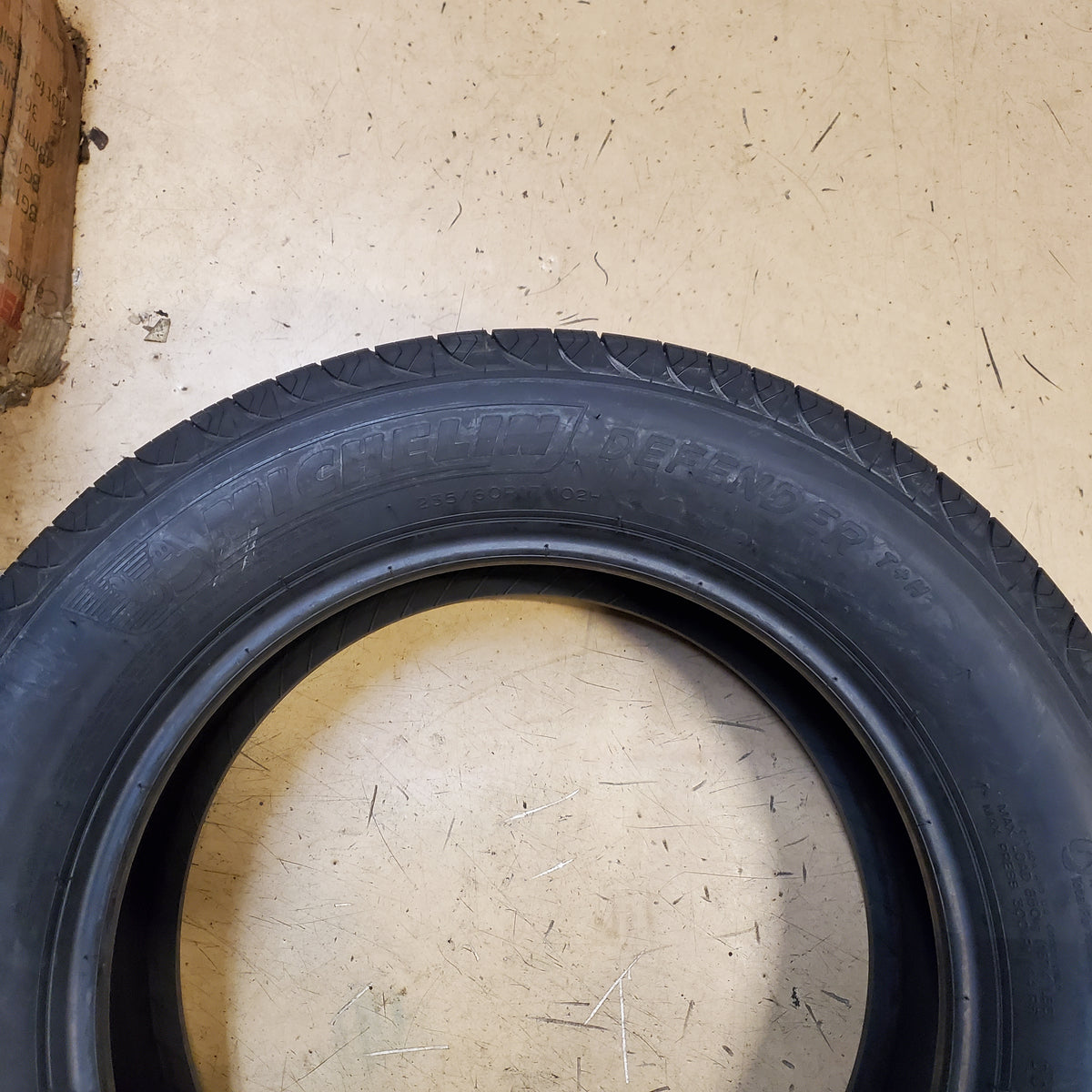 MICHELIN DEFENDER T+H BSW P 235 60 17 102H TOURING TIRE 46616