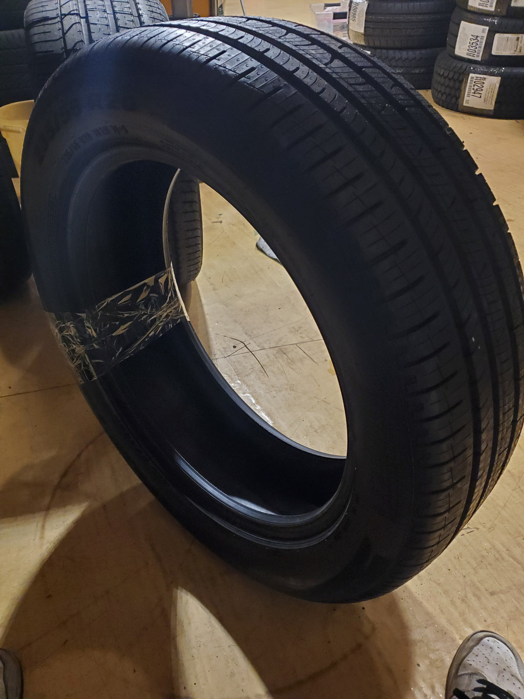 NOS BLEMISH PIRELLI SCORPION STRADA AS P 235 55 20 102H SL TIRE 2798800