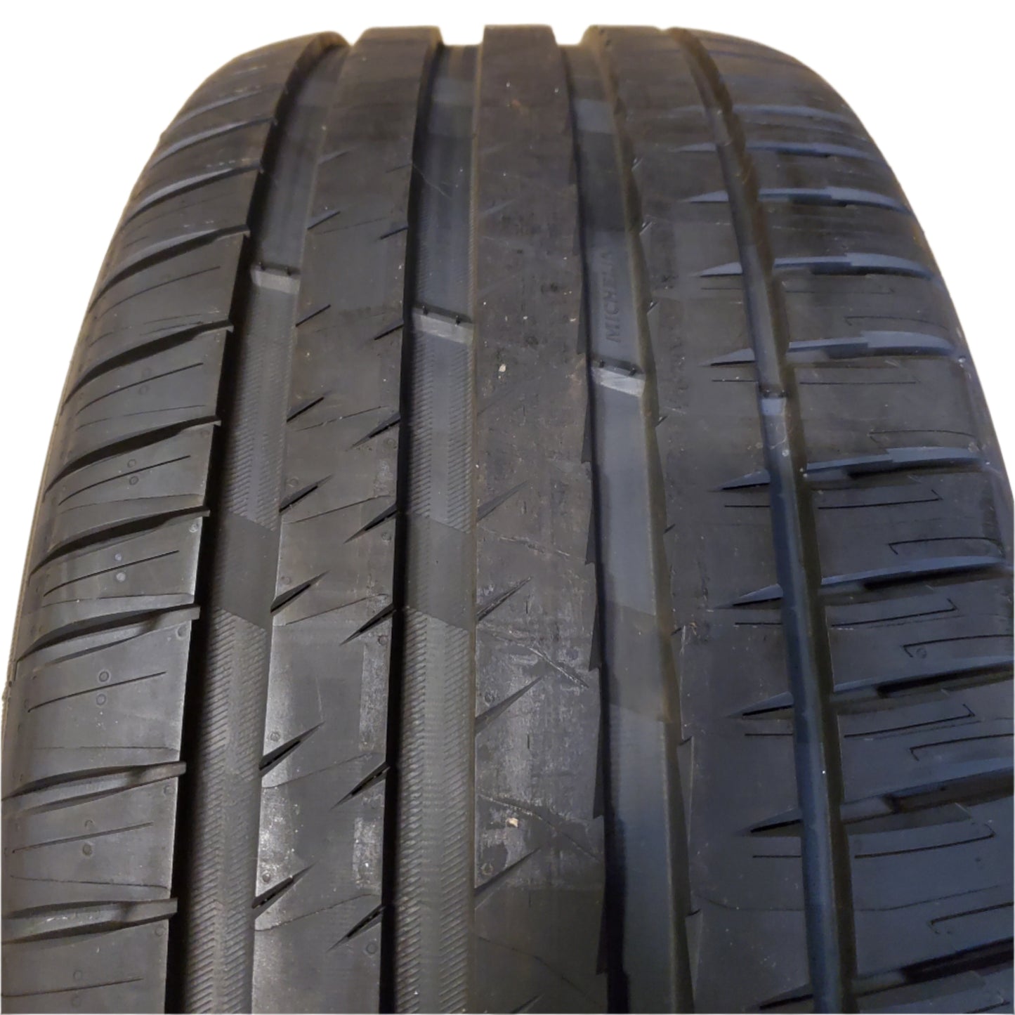 MICHELIN PILOT SPORT 4 SUV BSW P 255 50 19 107Y XL ALL SEASON TIRE ‎39750