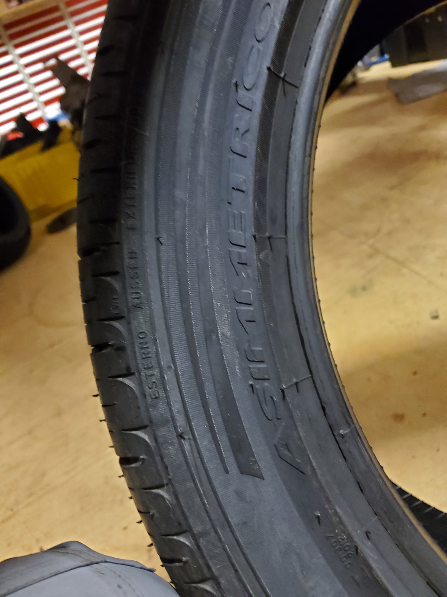 NOS PIRELLI SCORPION ZERO (AO) AUDI P 275 45 20 110H XL ALL SEASON TIRE 1748200