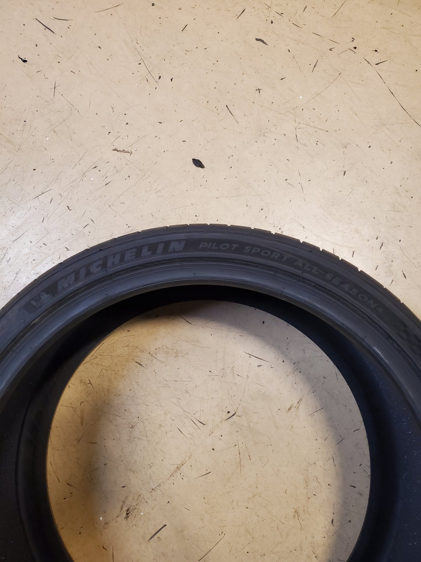 MICHELIN PILOT SPORT ALL SEASON 4 BSW P 255 35 21 98W XL FOAM FRONT TIRE 39155