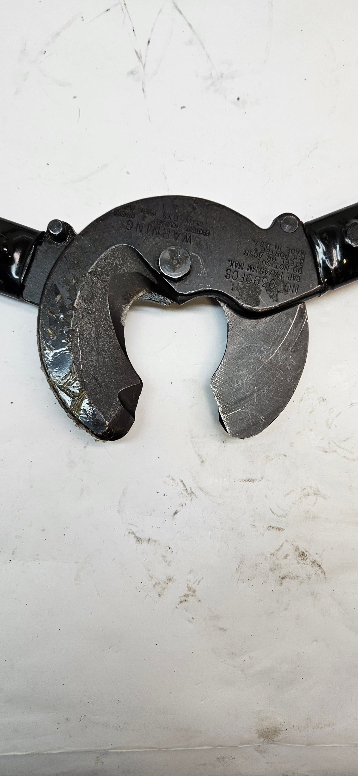 H.K. PORTER 0390FCS SHEAR TYPE HAND OPERATED CABLE CUTTER 32"