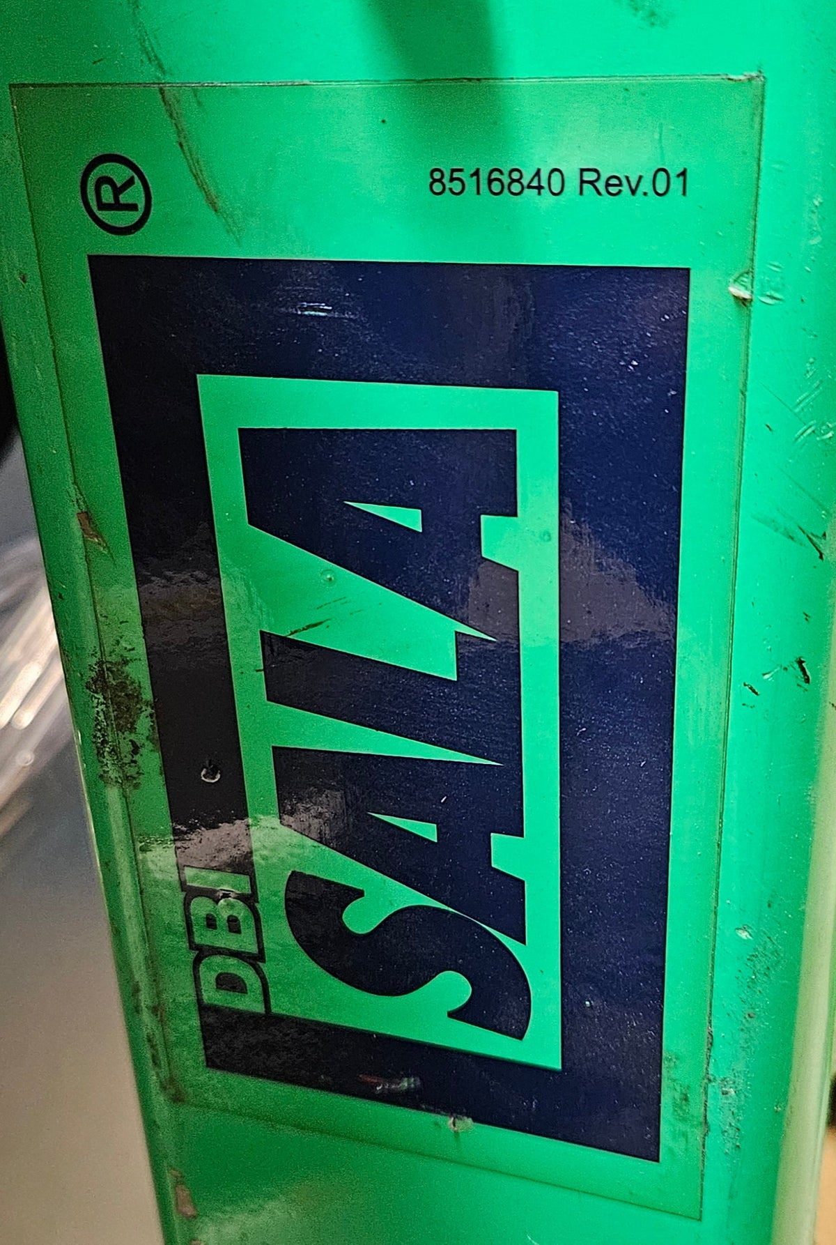 DBI SALA ADVANCED CONFINED SPACE PORTABLE FALL ARREST POST 8516840