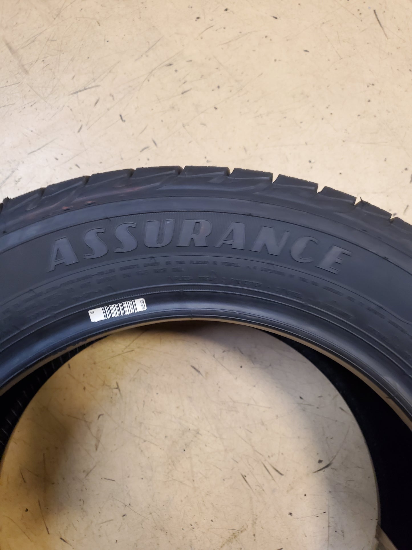 GOODYEAR ASSURANCE WEATHERREADY P 215 55 16 97H XL ALL WEATHER TIRE 767507537