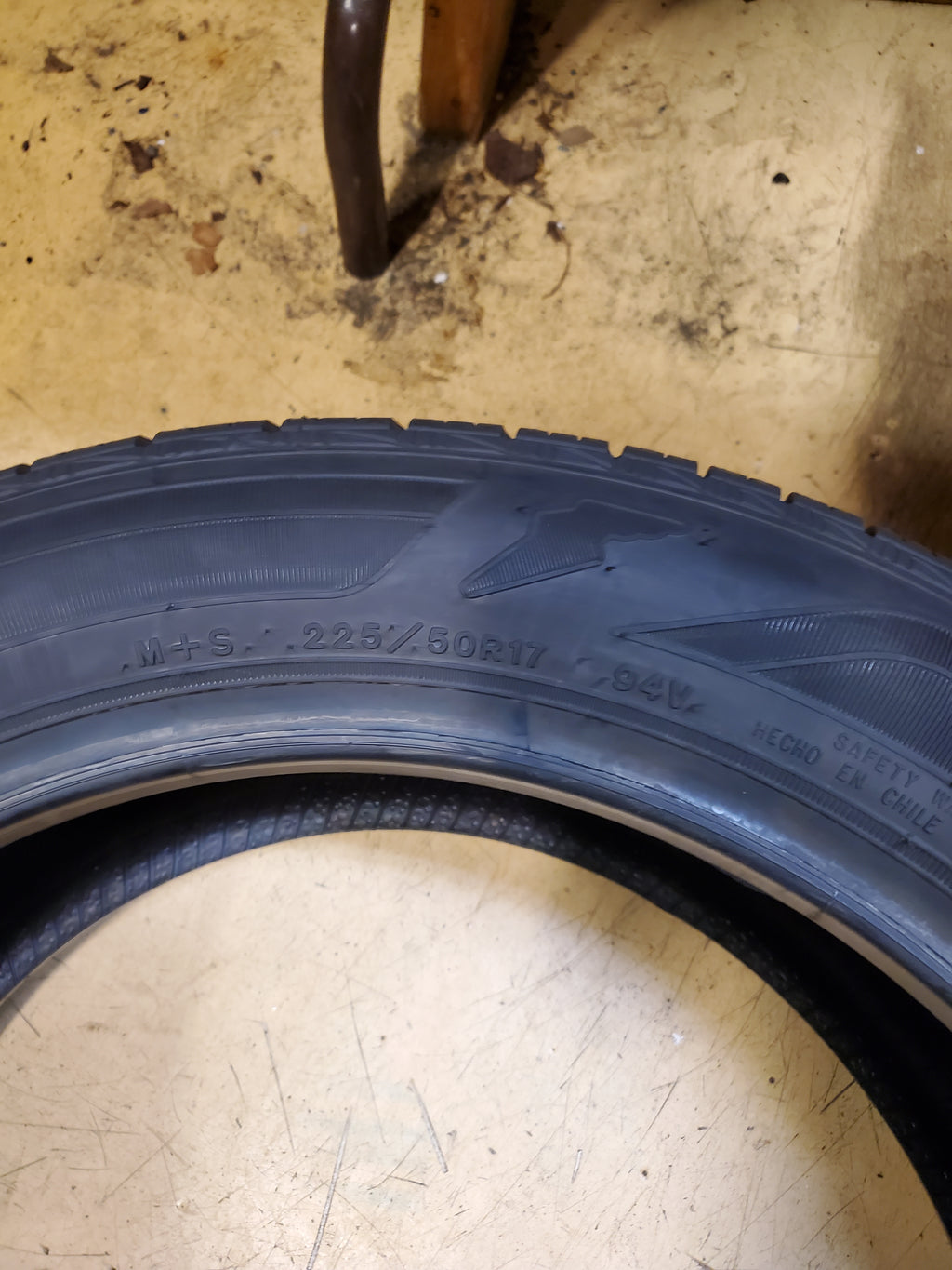 NOS GOODYEAR ASSURANCE FUEL MAX BSW P 225 50 17 94V ALL SEASON TIRE 738372571