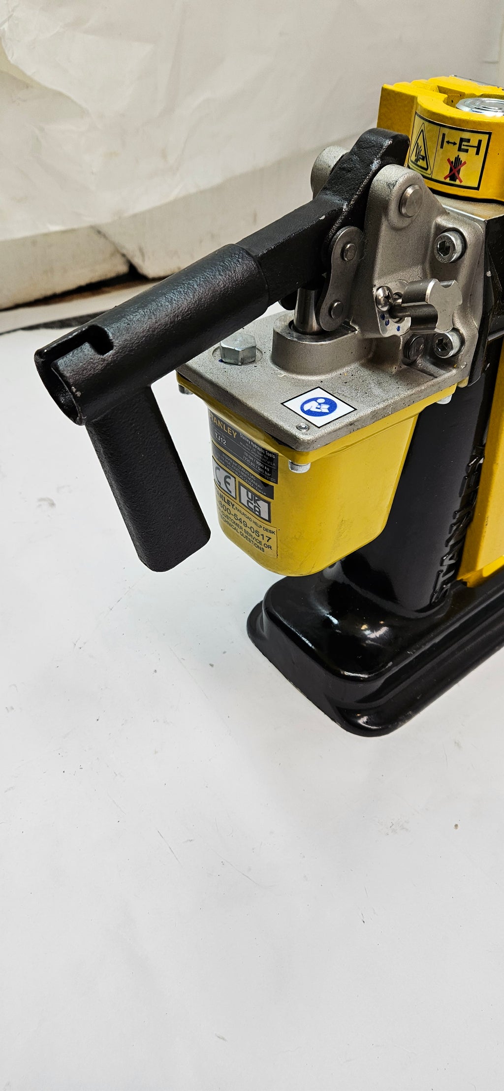 STANLEY RAIL TRACK JACK TJ12 73679