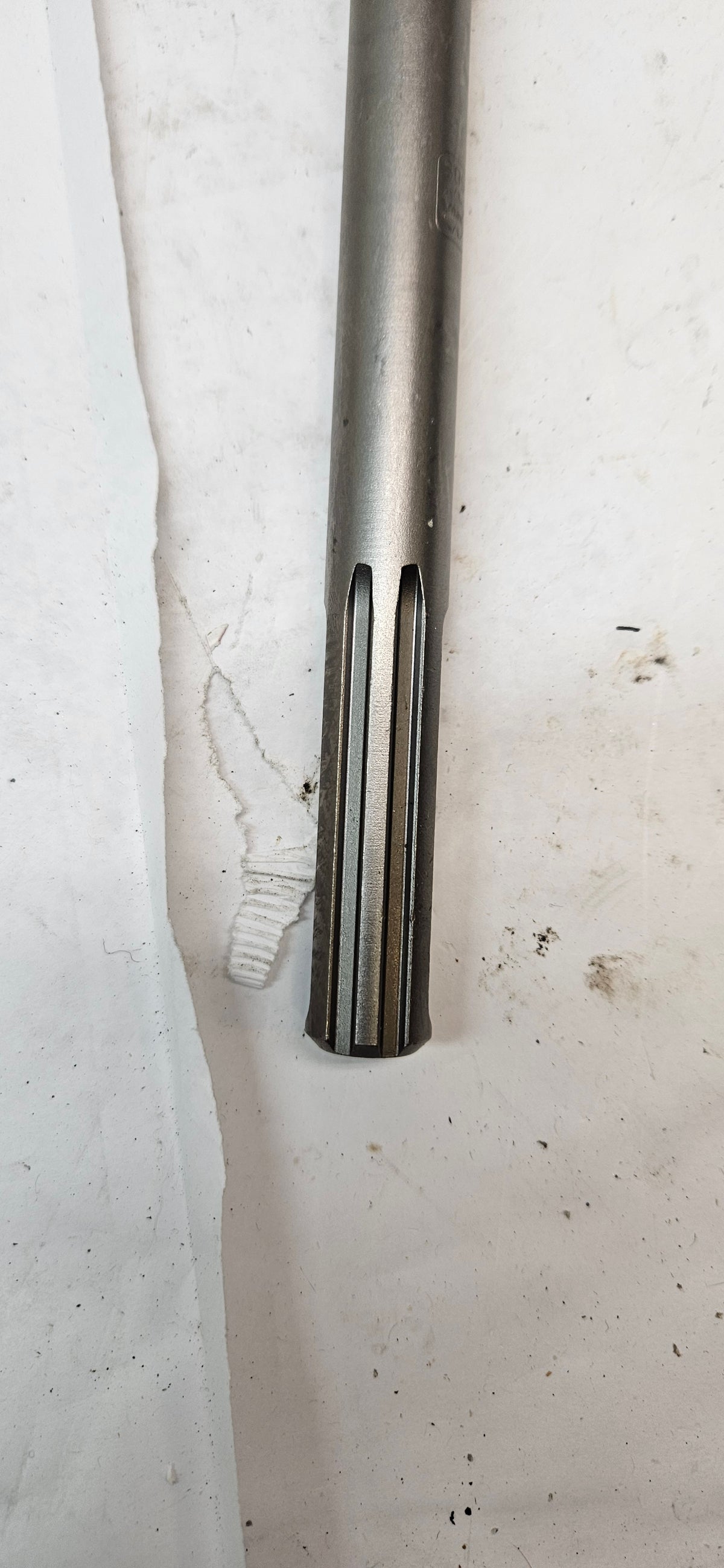 HITACHI 724956M 2-1/2" X 22" SDS MAX THRU-HOLE CORE BIT