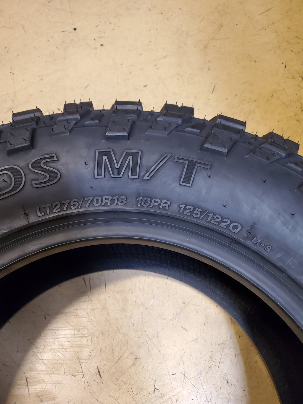 MASTERTRACK BADLANDS M/T BSW LT 275/70R18 125/122Q MUD TIRE MASTMT004
