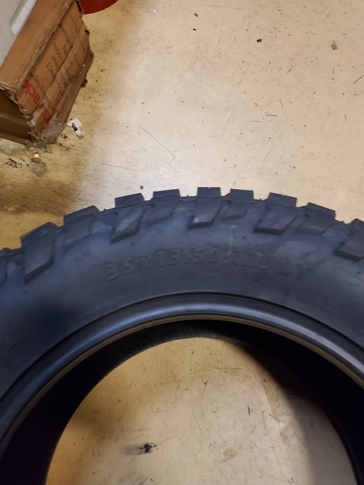 IRONHEAD THRASHER R/T RTD01 BSW LT 35 13.50 20 126Q 12 PLY TIRE IHRT19K