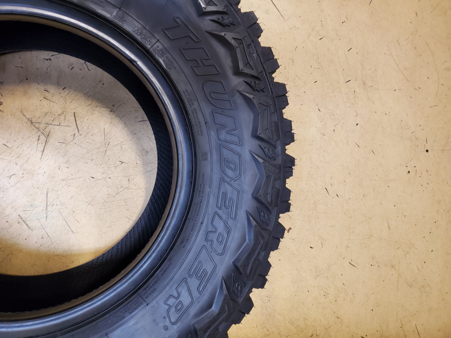 THUNDERER TRAC GRIP M/T R408 BSW LT 31 10.50 15 109Q 6PLY MUD TIRE TH2463