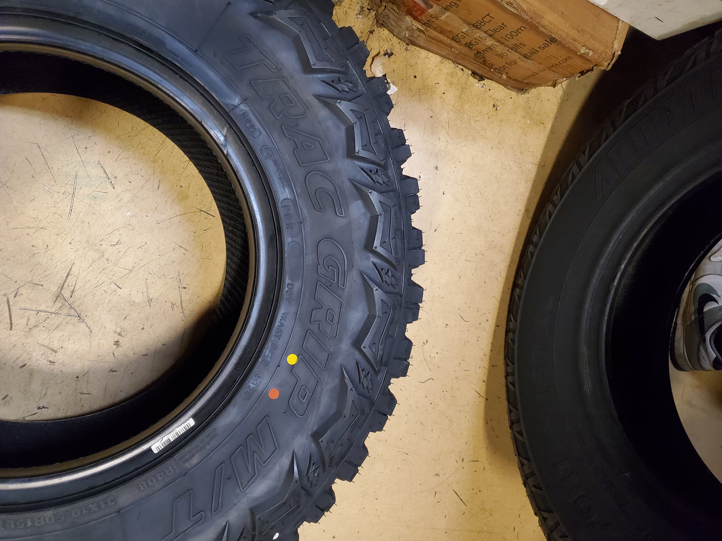 THUNDERER TRAC GRIP M/T R408 BSW LT 31 10.50 15 109Q 6PLY MUD TIRE TH2463
