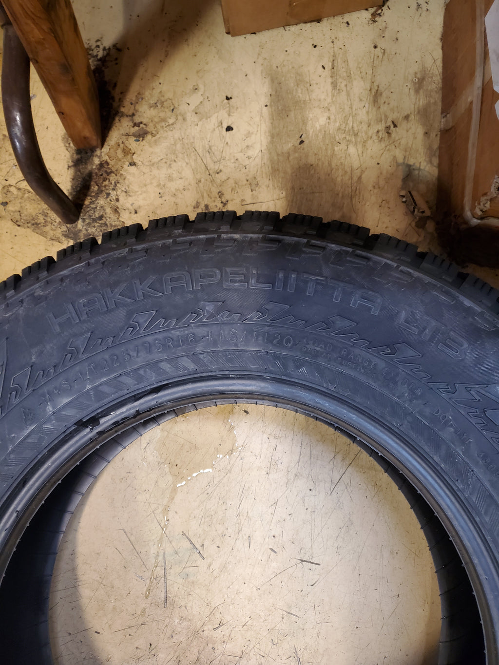 NOKIAN HAKKAPELIITTA LT3 STUDLESS BSW LT 225 75 16 115/112Q 10PLY WINTER EV TIRE T430949