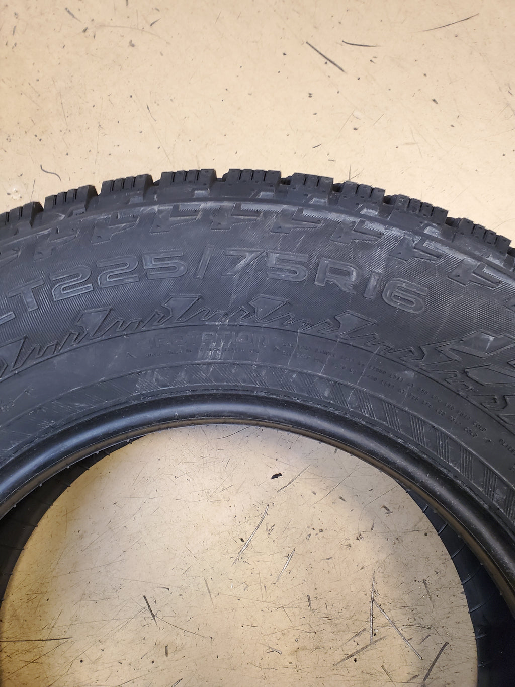 NOKIAN HAKKAPELIITTA LT3 STUDLESS BSW LT 225 75 16 115/112Q 10PLY WINTER EV TIRE T430949